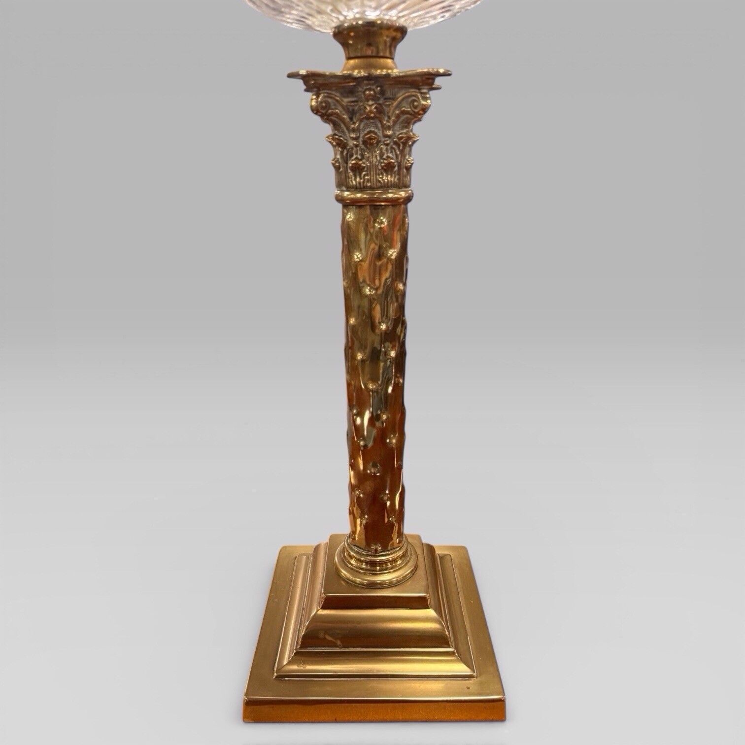 photo vinterior Antique Victorian Duplex Etched Glass Tulip Shade Oil Lamp With Brass Column