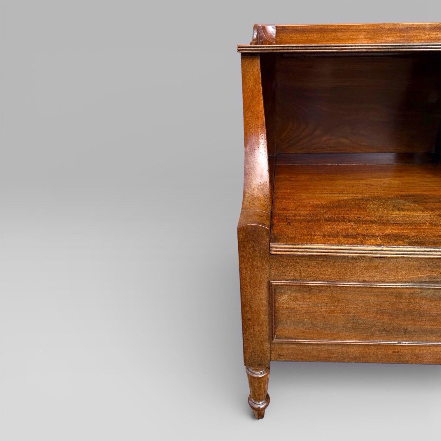photo furniture Antique Georgian Gillows Mahogany Bedside Table Cabinet | Pot Cupboard