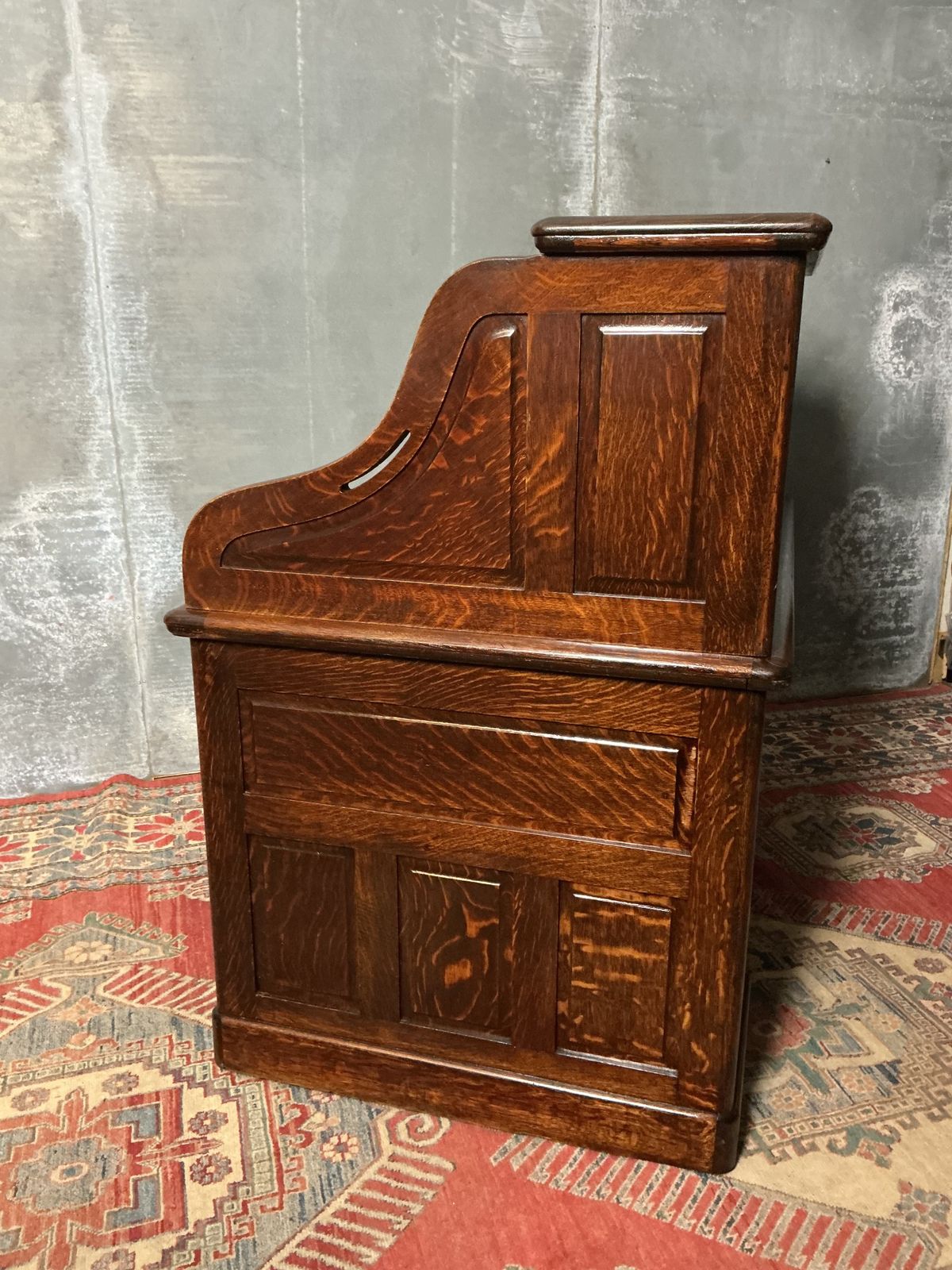photo furniture Antique Roll Top Desk, 1900s, Oak