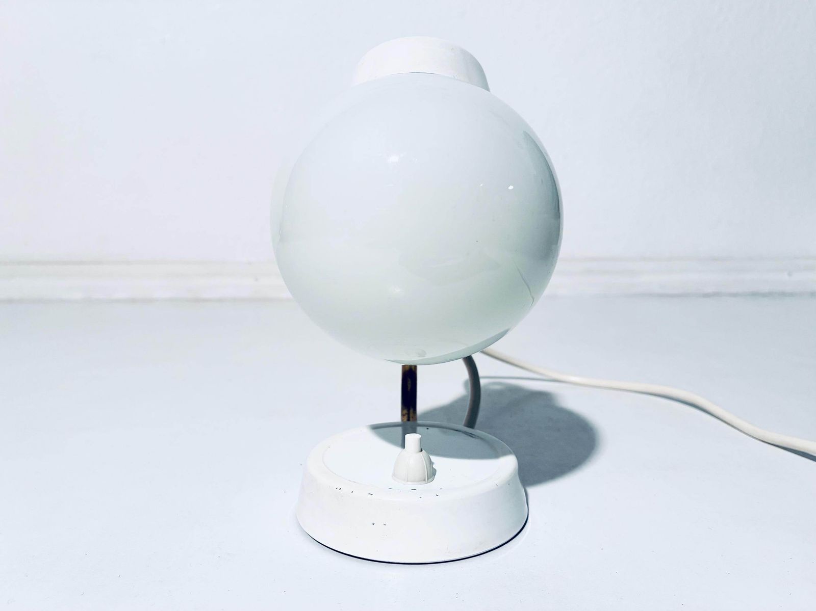 Mid Century White Table Bulb Lamp Glass / Elegant 1950s Vintage Decor photo 165.0