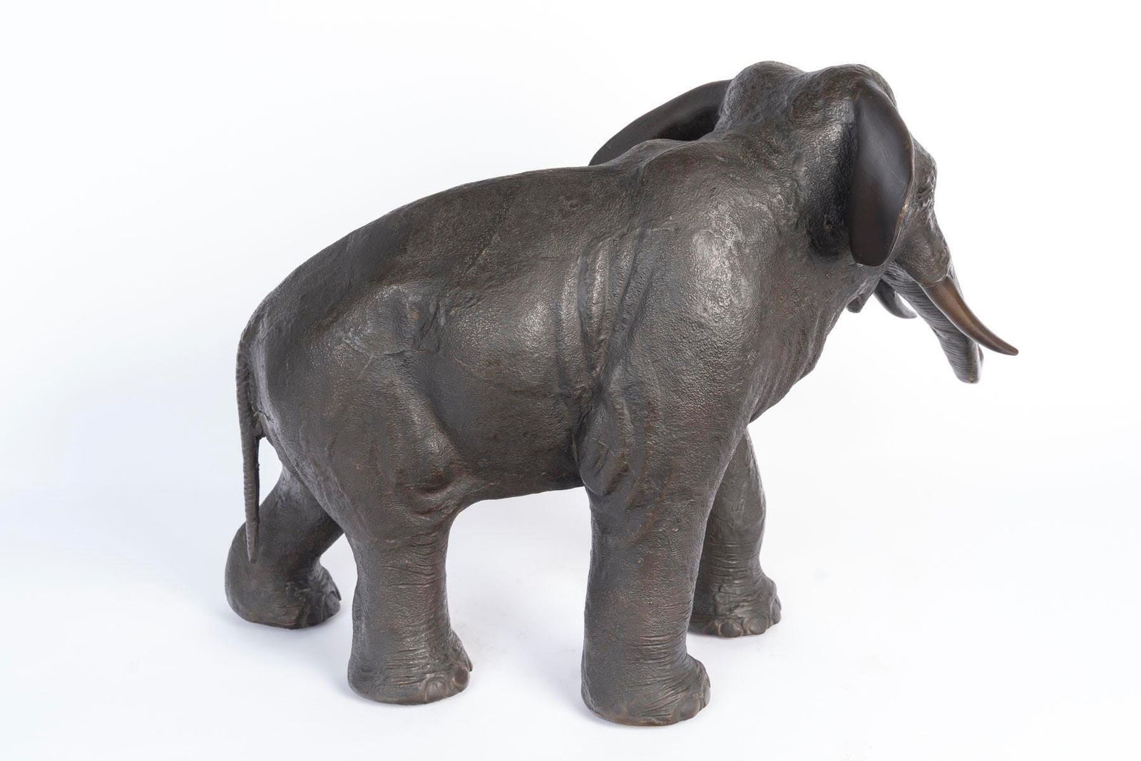 Elephant In Metal With Bronze Patina, 20th Century. photo vinterior