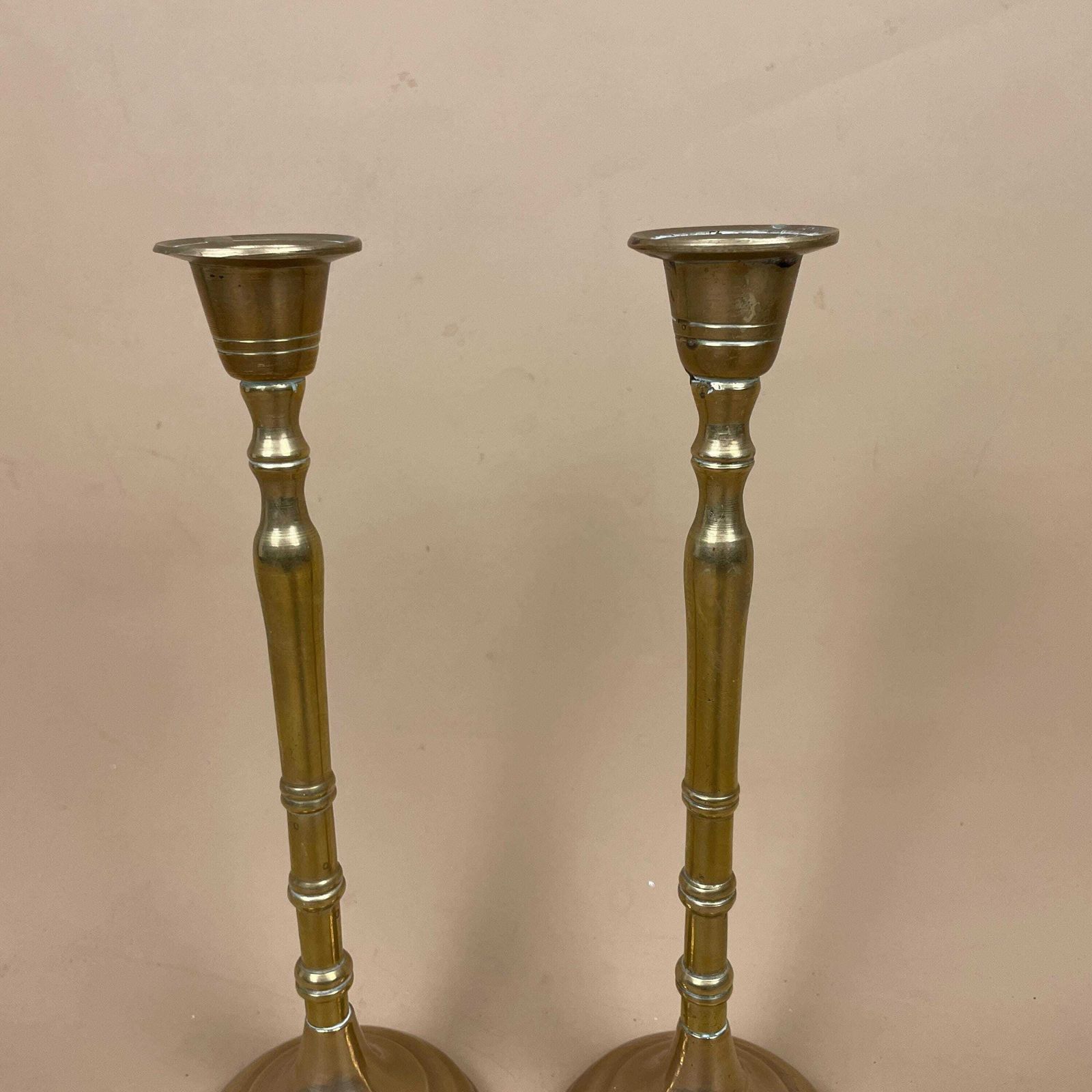 Antique Matching Pair Of Gold Brass Metal Candlestick Candle Stick Vintage Column Taper Dinner Candlesticks Round Base Column Thin Stem photo vinterior