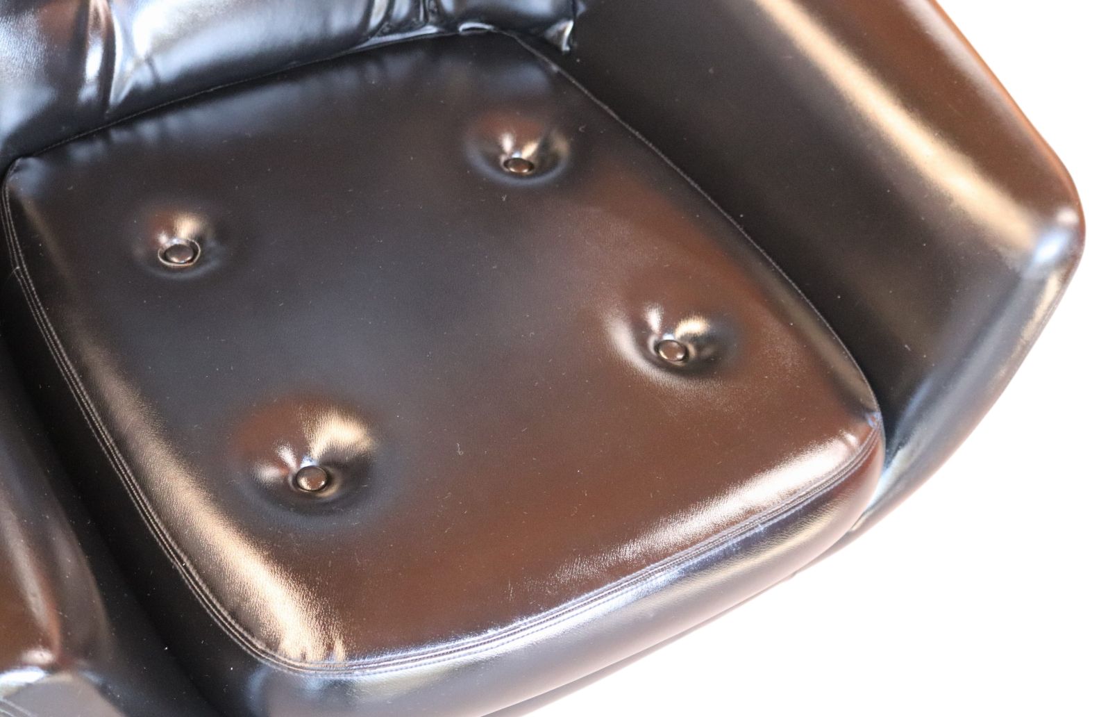 photo vinterior Mid Century Black Faux Leather Egg Chair Swivel Armchair