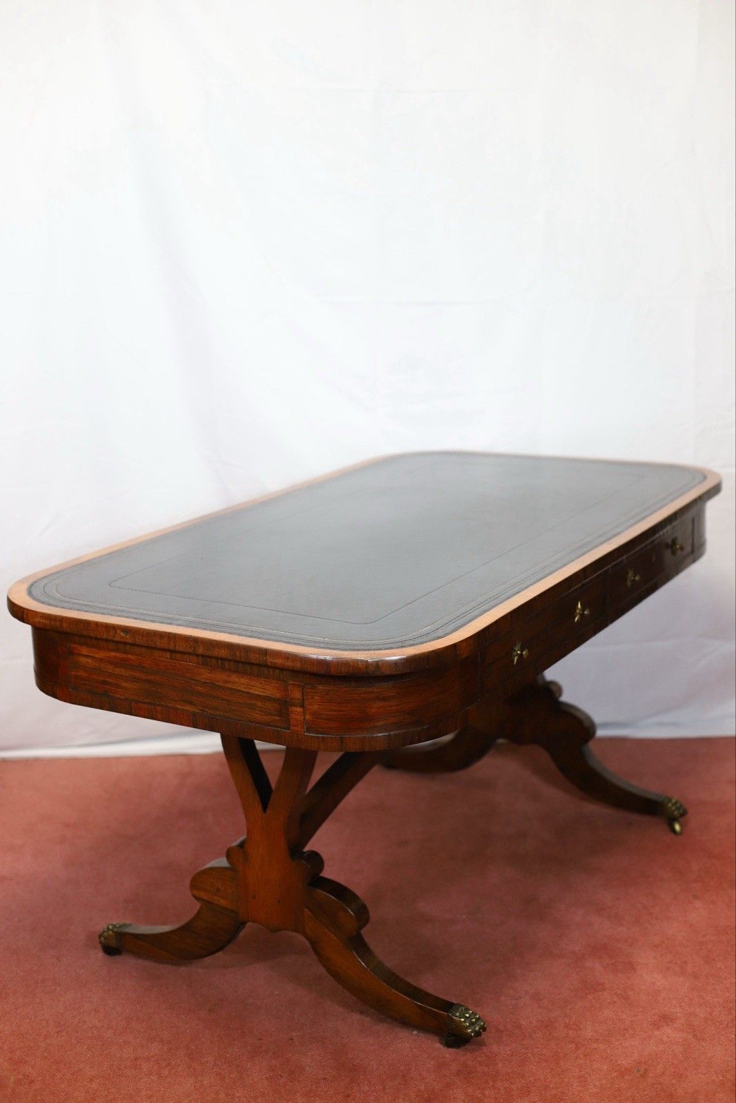 photo vinterior Beautiful Regency Rosewood Library Table