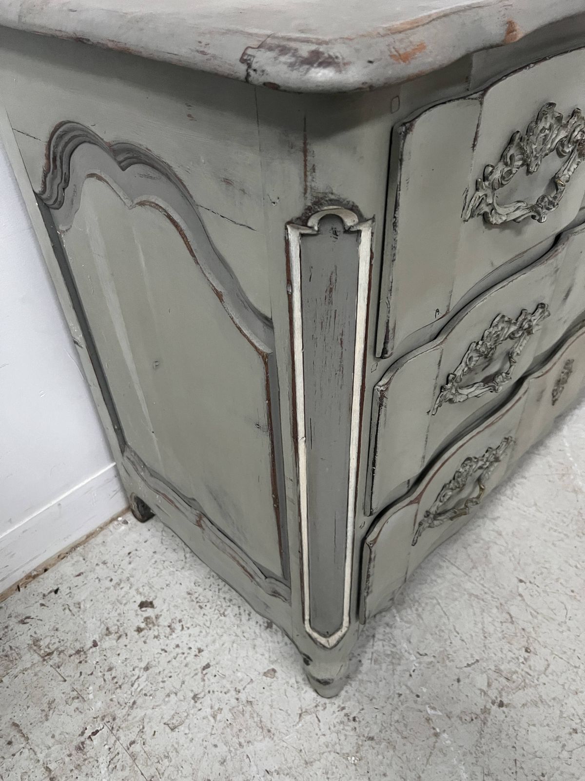 Furniture Louis XV Style Serpentine Commode In Patinated Oak, 20th Century photo