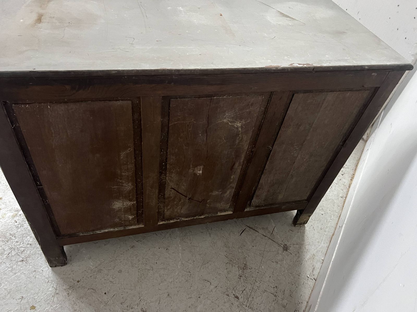photo buy Louis XV Style Serpentine Commode In Patinated Oak, 20th Century