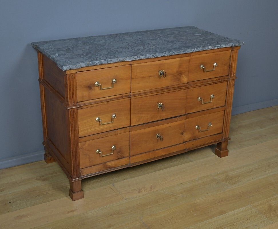 photo vintage Cherrywood Chest Of Drawers, Louis XVI Period – Late 18th Century
