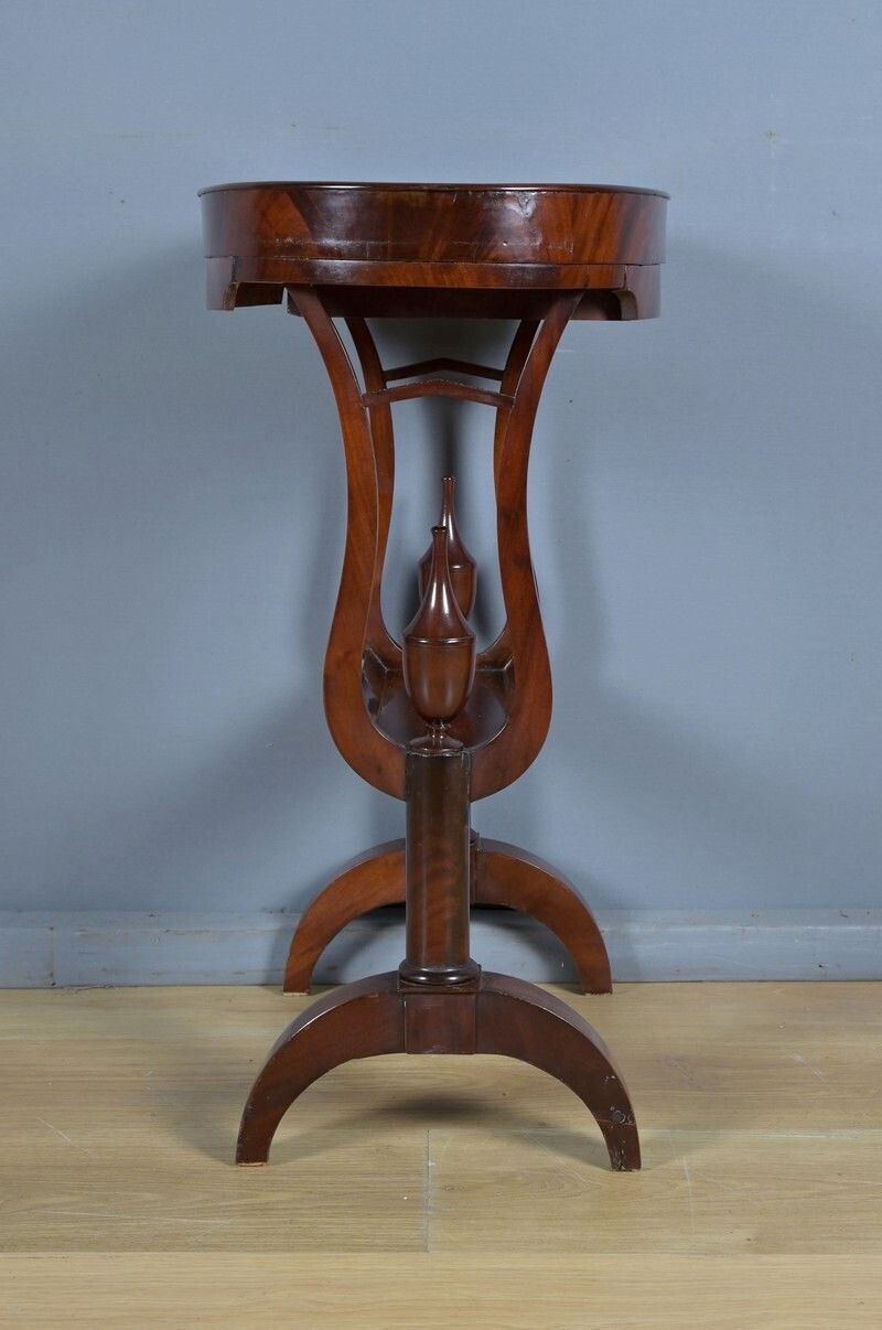 Mahogany Burl Trinket Table, Empire Period – Early 19th Century photo vintage