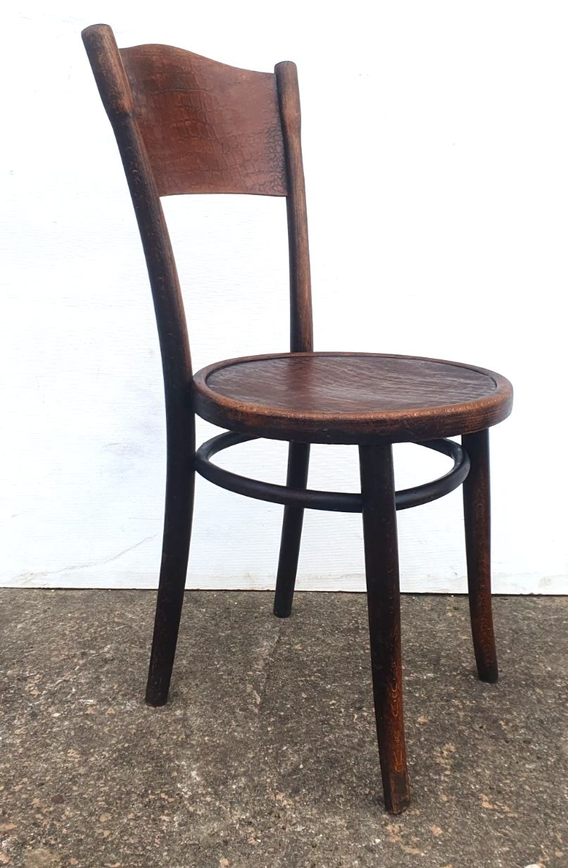 90.0 A Thonet Bentwood Chair Model 255 photo