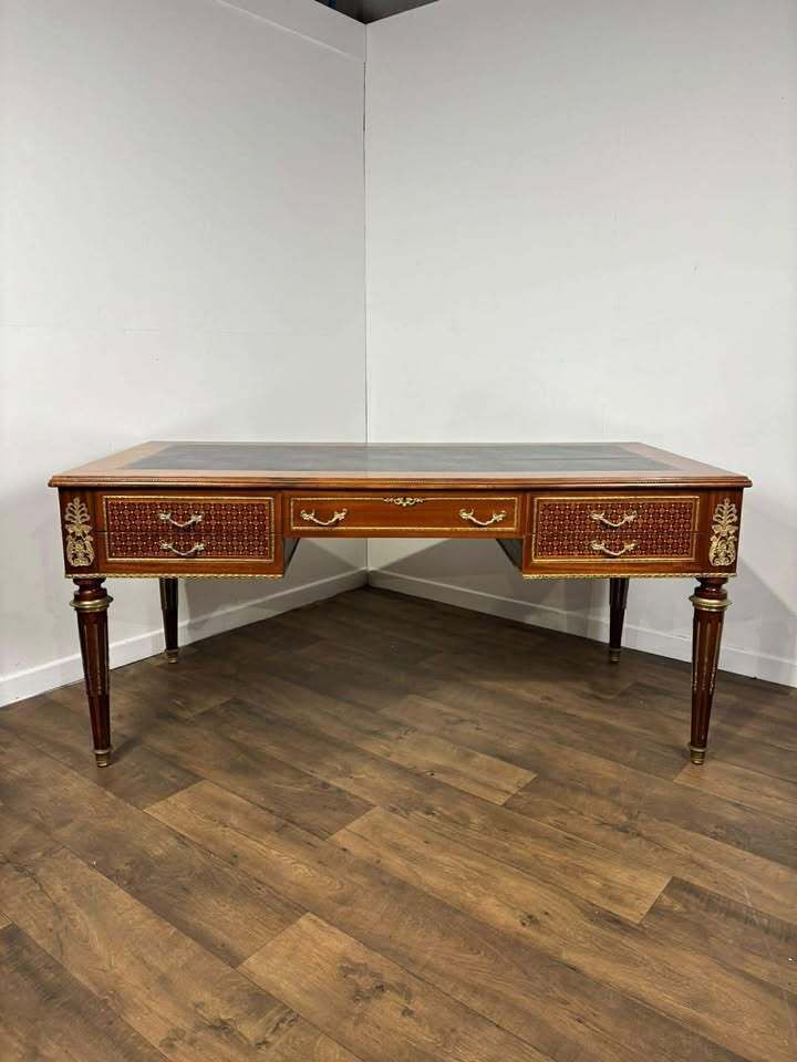 photo vintage Continental Reproduction Walnut Veneered Tooled Inlaid Desk (Style Of Louis XVI)