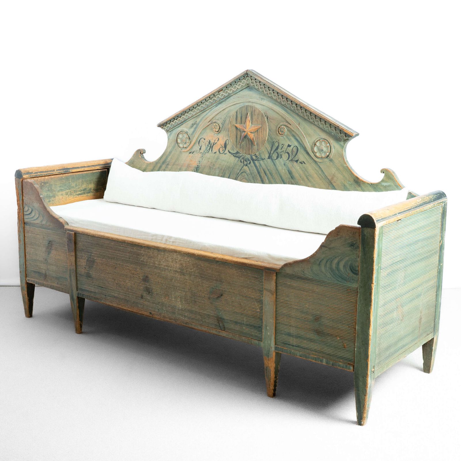 photo furniture Large Early 19th Century Gustavian Day Bed / Bench