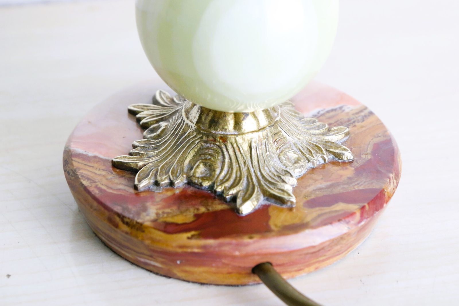 photo furniture A Small Vintage Italian Marble & Brass Detailed Table Lamp, Ornate And Very Decorative