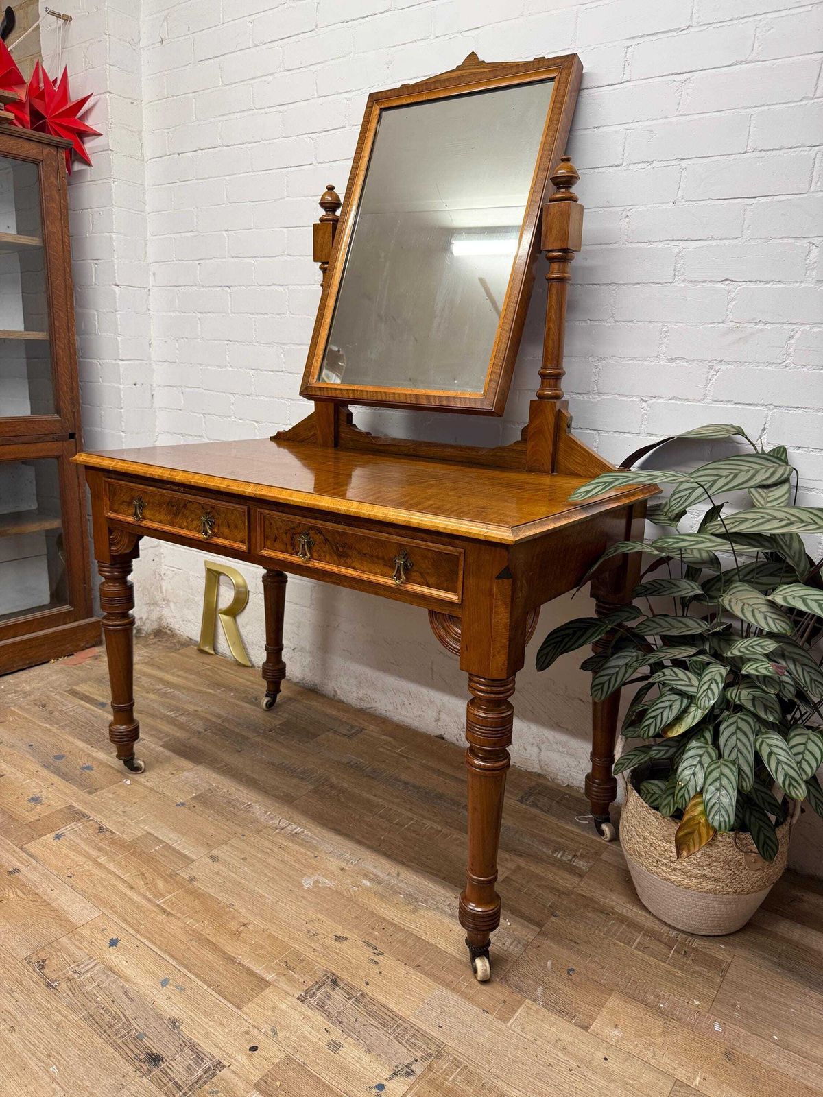 Antique Walnut Dressing Table With Swing Mirror Victorian photo 545.0