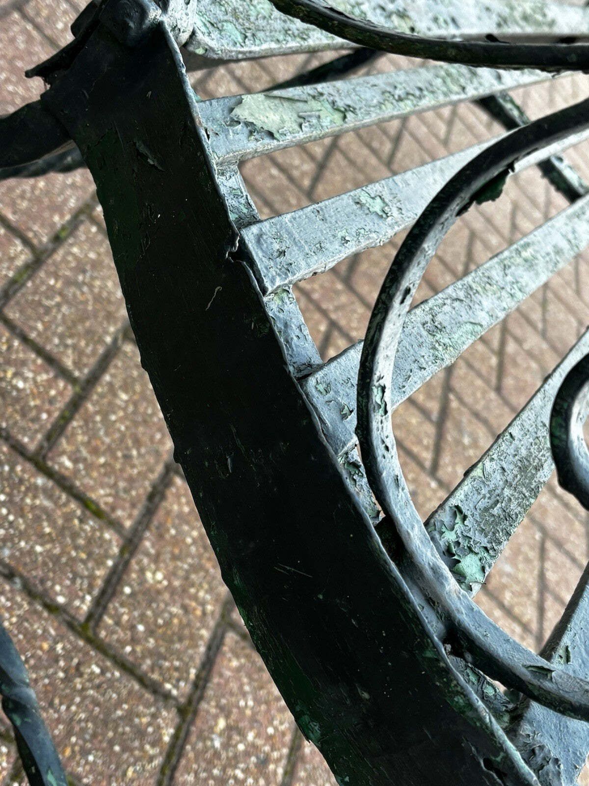 Regency Cast Iron Garden Bench. Superb Quality. photo vinterior