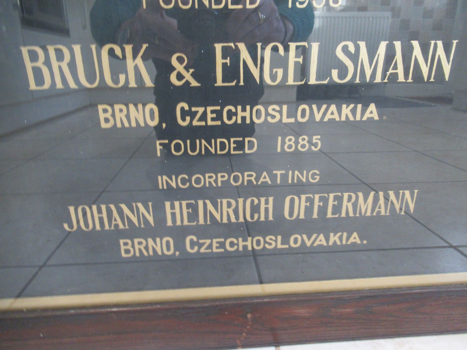 1920s   Oak Framed   Advertising     Print For Bruck   &  Engelsmann     Worsted   Manufactures photo 120.0