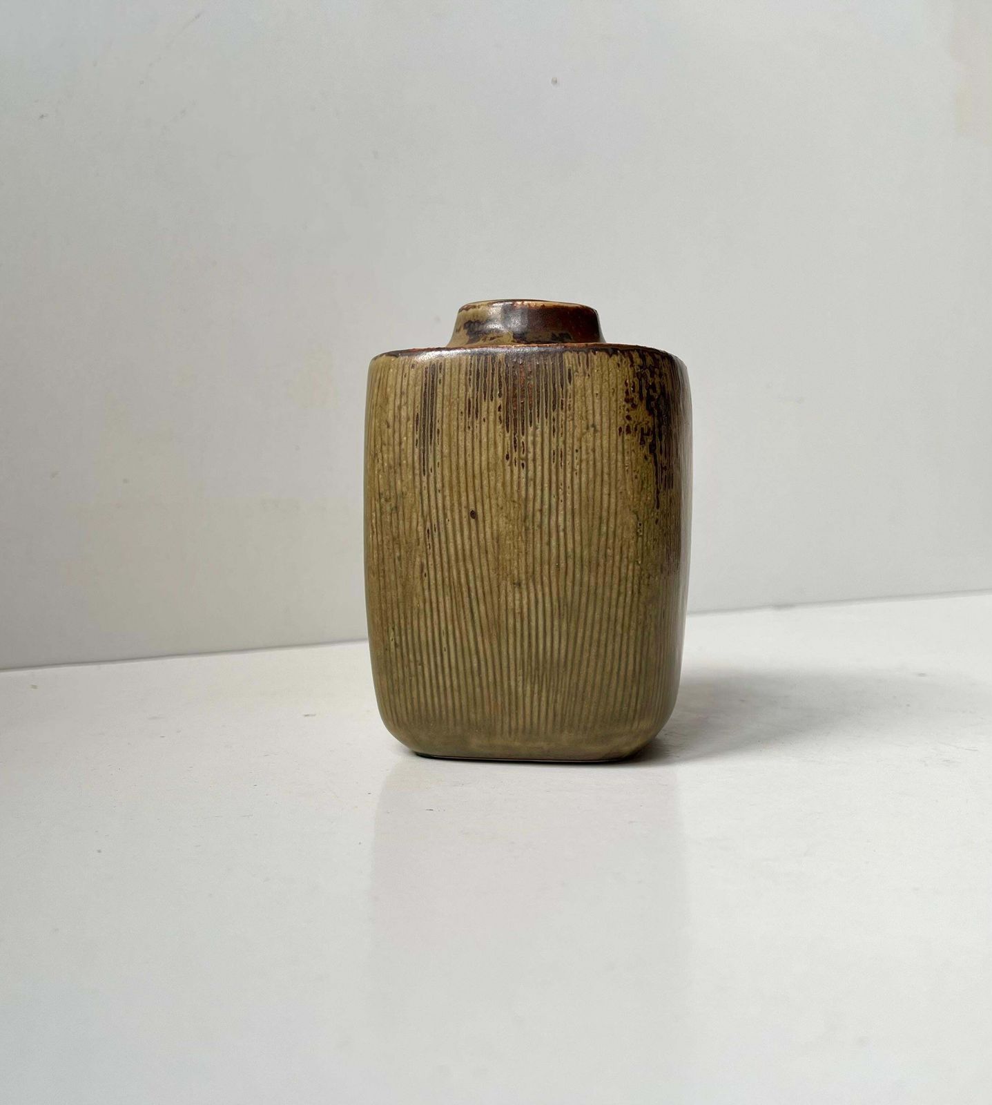 Valdemar Petersen Danish Stoneware Vase In Earthy Brown Glazes For B&G, 1960s photo 385.0