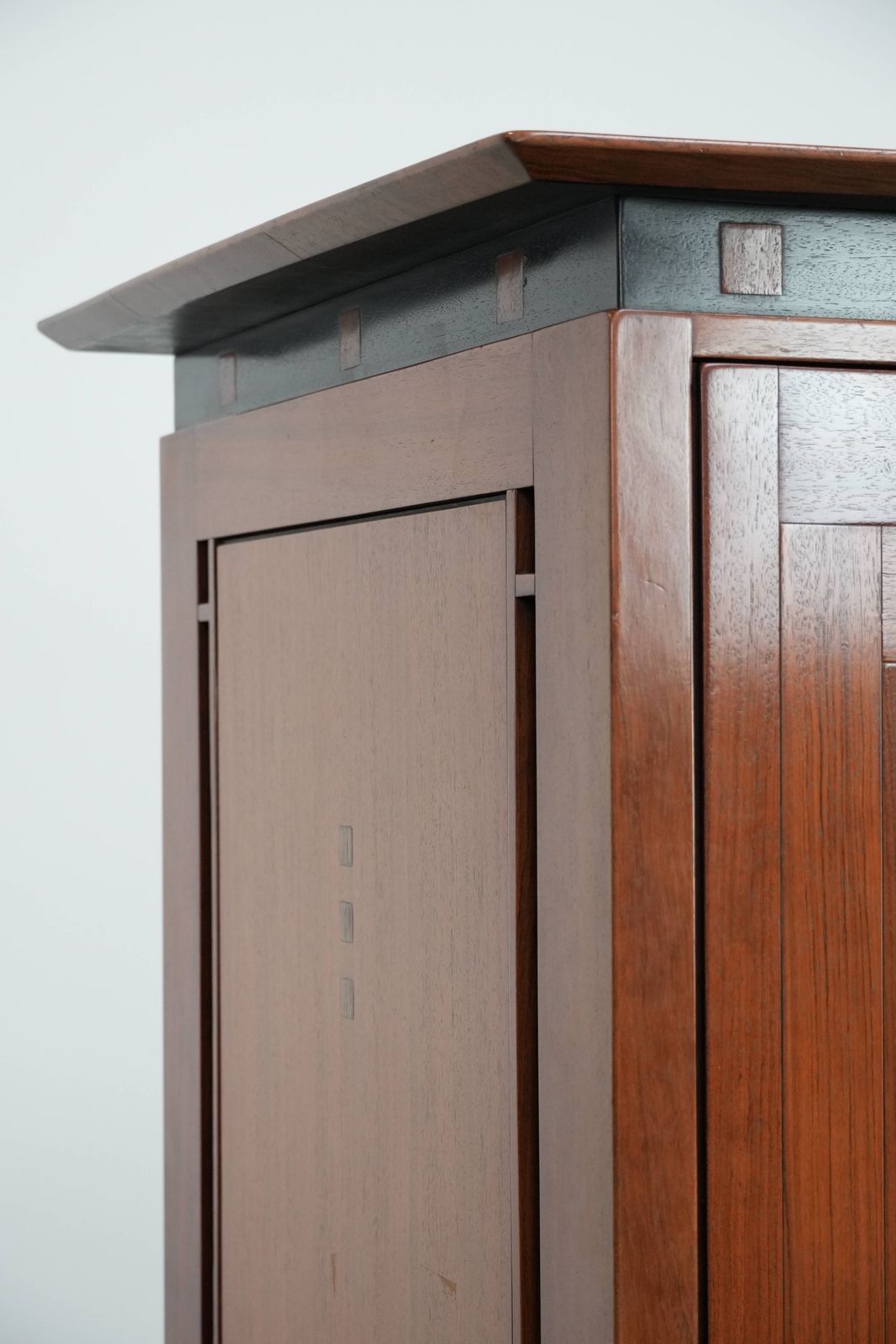 photo vinterior Stijlvol Art Deco Design Kast / Audio  / Tv Meubel Met Fraaie Details
