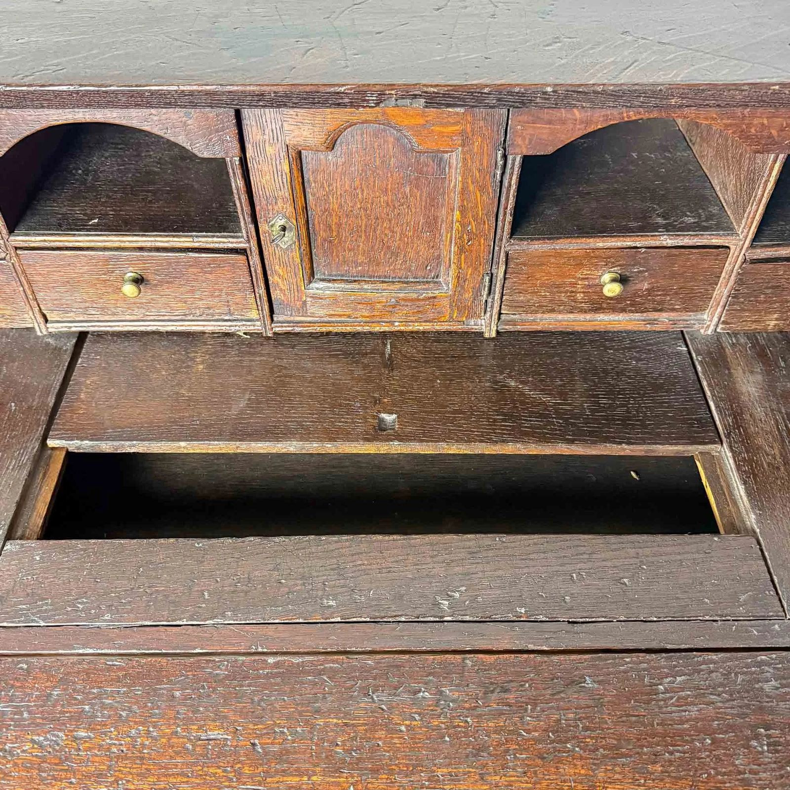 675.0 17th Century Vernacular Oak Bureau photo