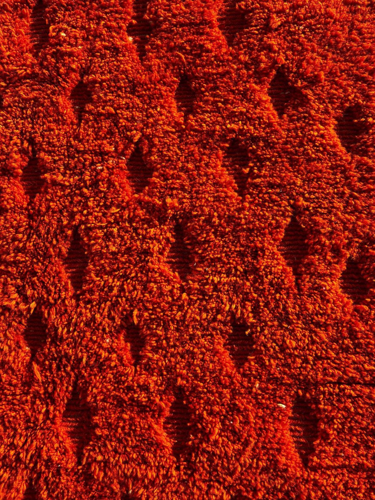 Handgemaakt Marokkaans Mrirt-vloerkleed – Wollen vloerkleed in verbrand oranje, 210x300 cm – Modern getextureerd tapijt – Abstract dessin – Groot vloerkleed voor de woonkamer photo vintage