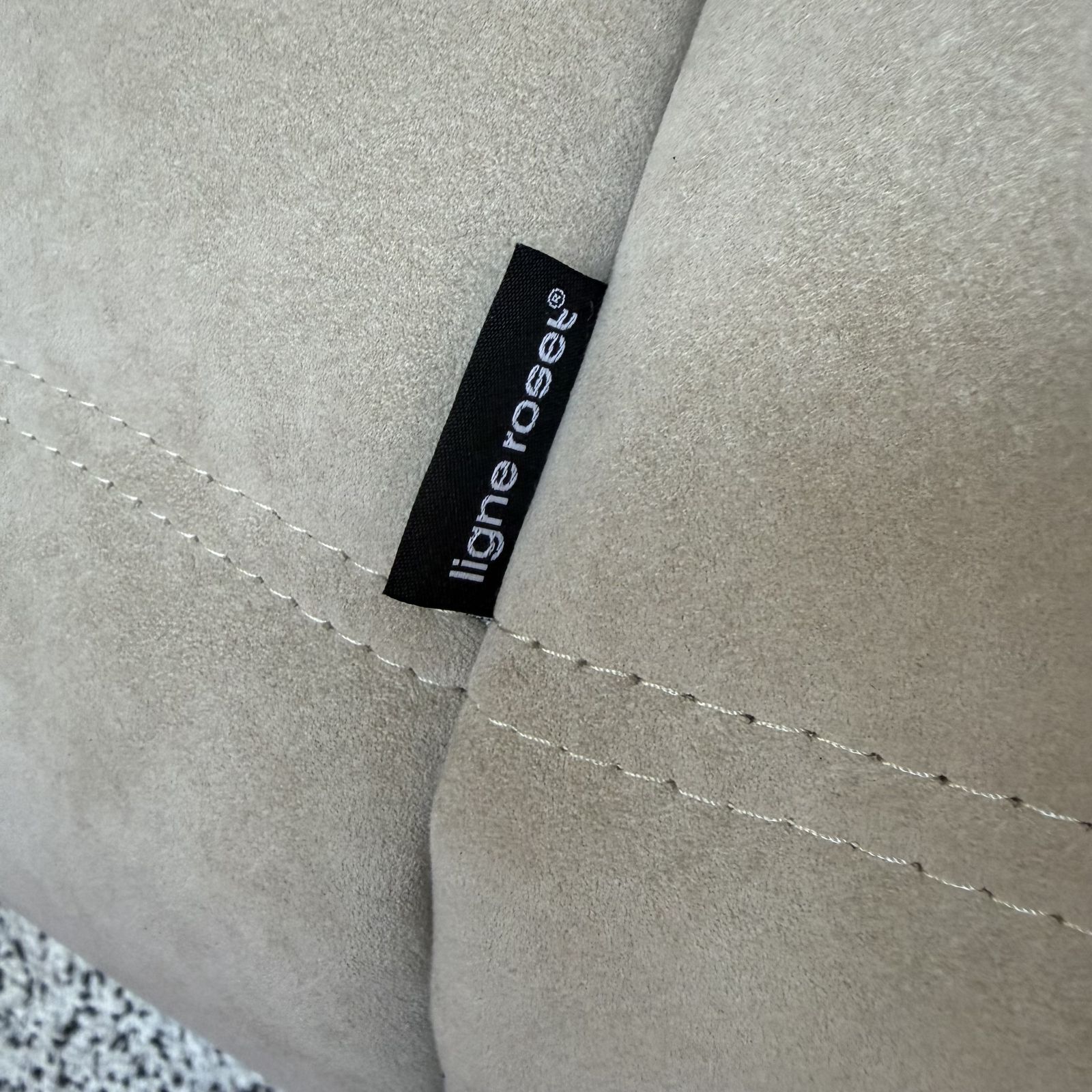 Ligne Roset Togo Ottoman Footstool   Alcantara   Sea Sand   Excellent Condition photo vinterior