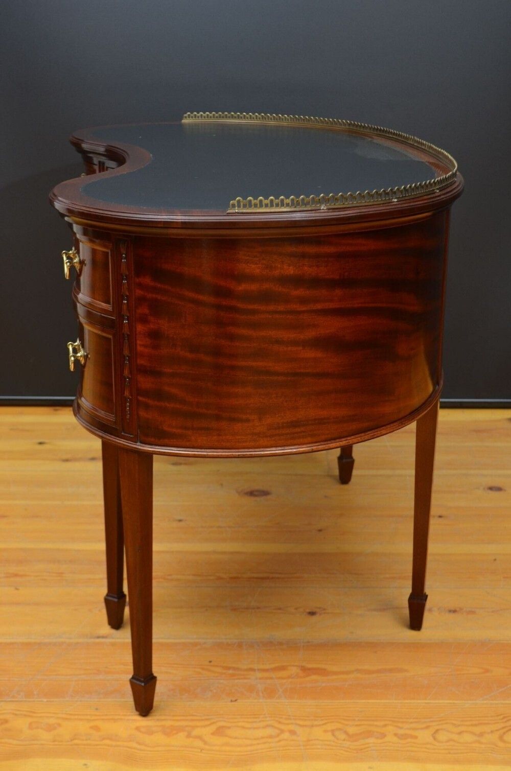 Edwardian Shapland & Petter Mahogany Kidney Shaped Writing Desk photo vinterior
