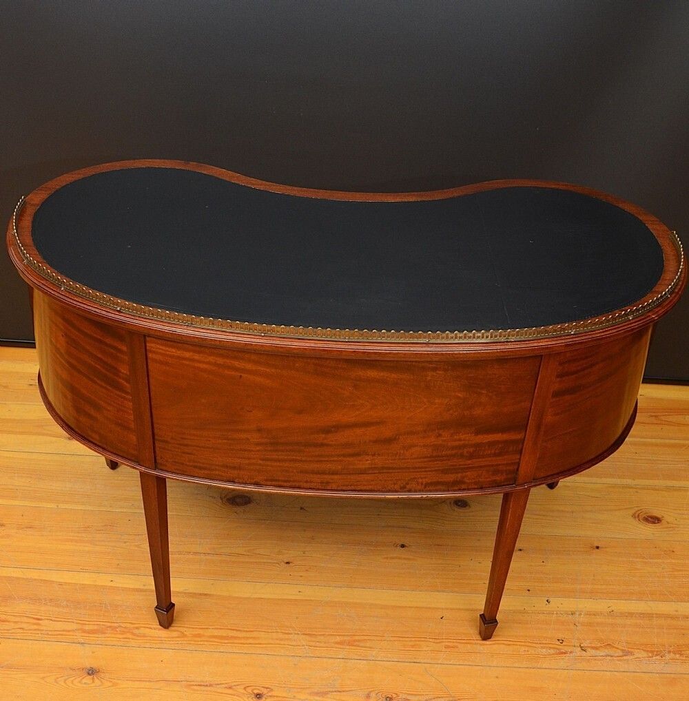 3125.0 Edwardian Shapland & Petter Mahogany Kidney Shaped Writing Desk photo