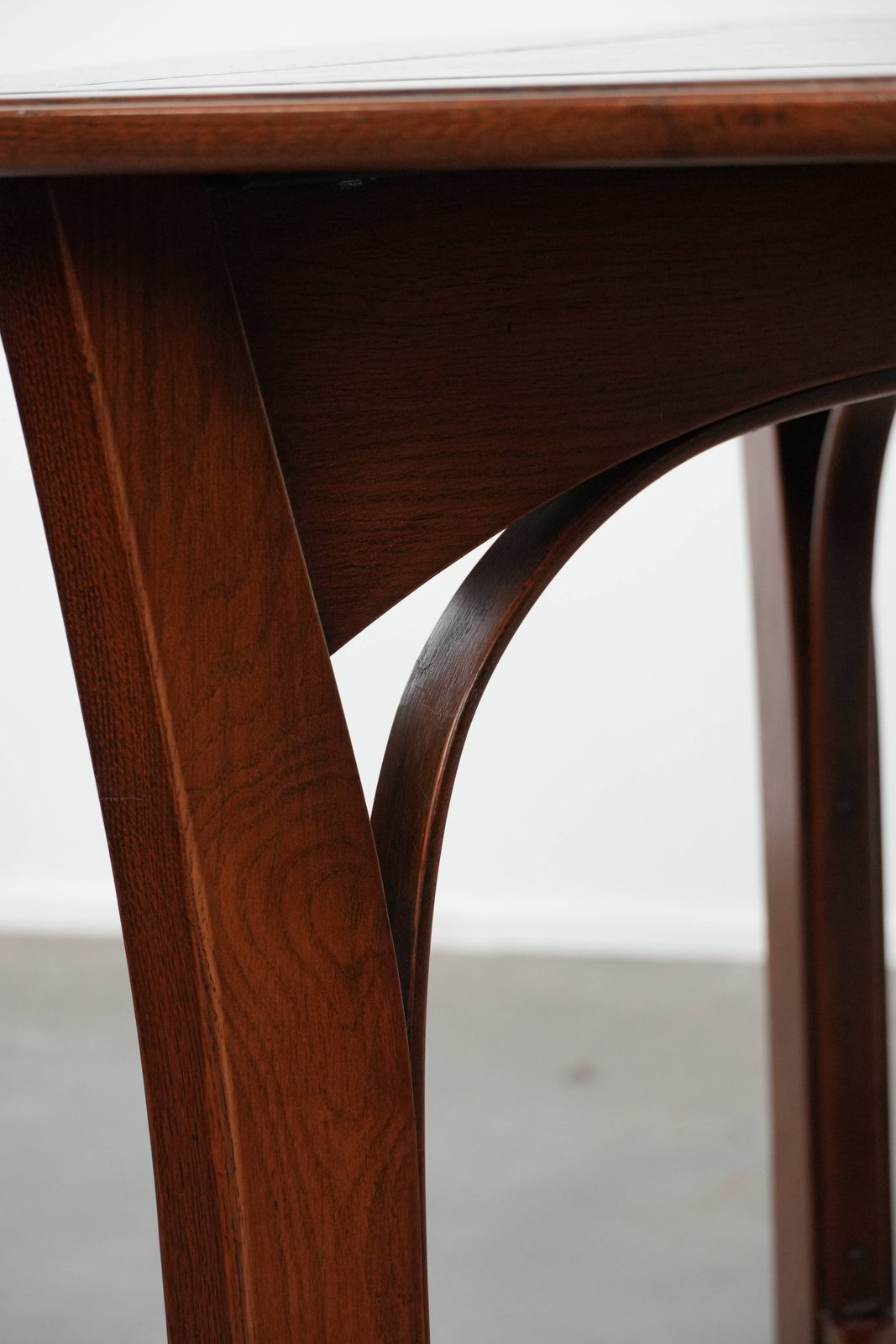 Meubels Mooie Eettafel In Art Nouveau Stijl Voor 4 Tot 6 Personen, In Goede Staat photo
