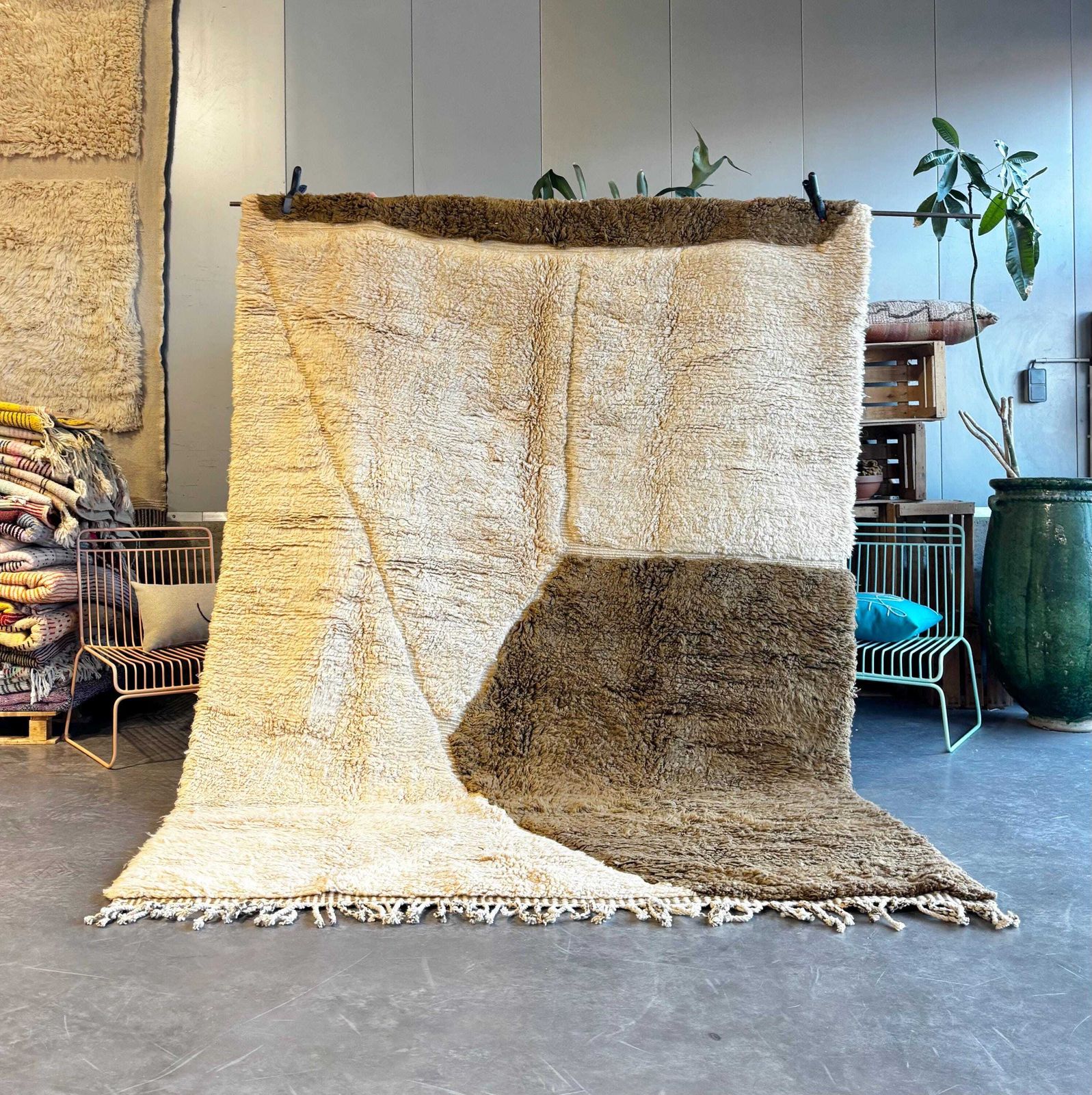 Luxurious Moroccan Berber Wool Rug 210x300 Cm – Interior Living Room Berber Rug – Authentic Moroccan Rug – Berber Moroccan Carpet