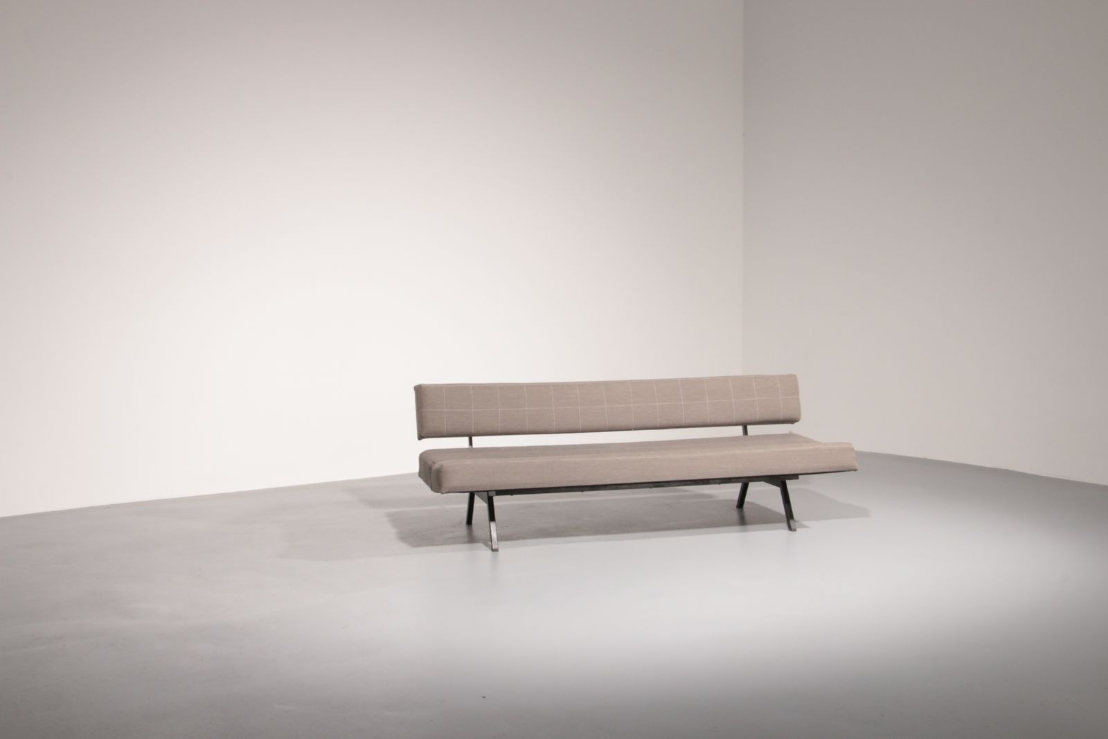 photo buy Mid Century Italian Daybed By Rito Valla For Ipe Bologna 1960s