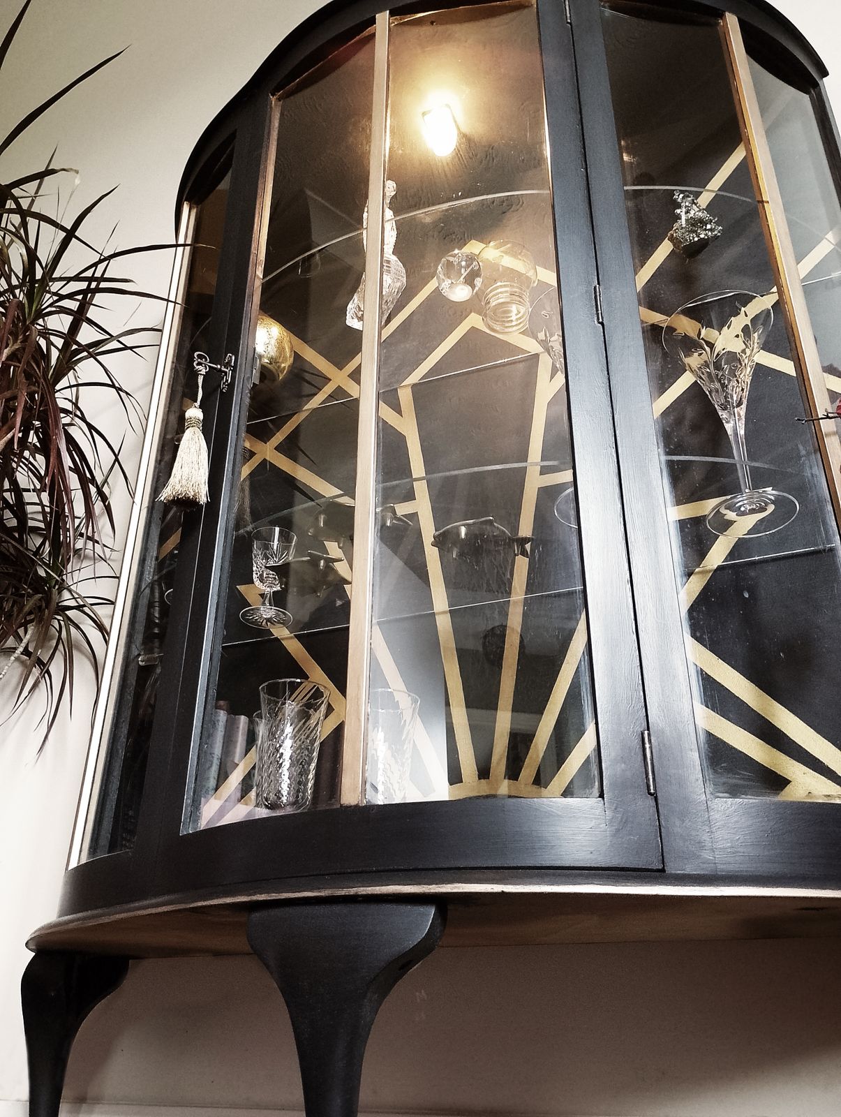 Art Deco Cocktail Cabinet   Athenian Black & Gold photo 400.0