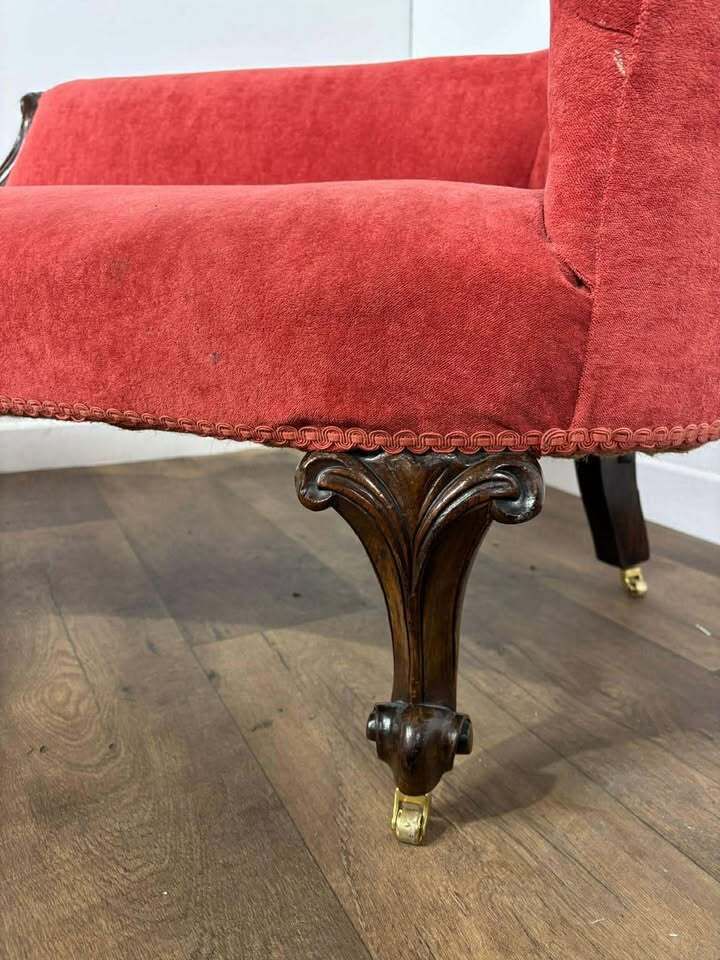 photo furniture Victorian Mahogany Framed Chaise Longue