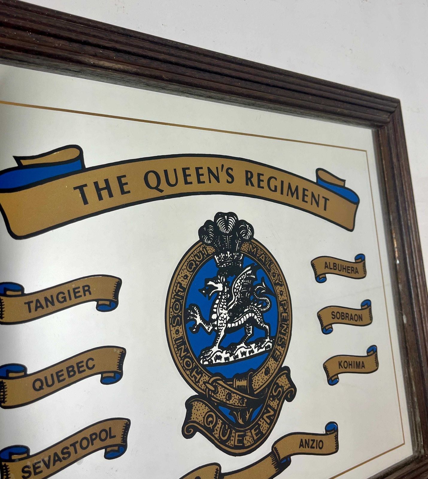 165.0 British Vintage Printed Mirror, Battle Honours, The Queen's Regiment, Military Picture photo