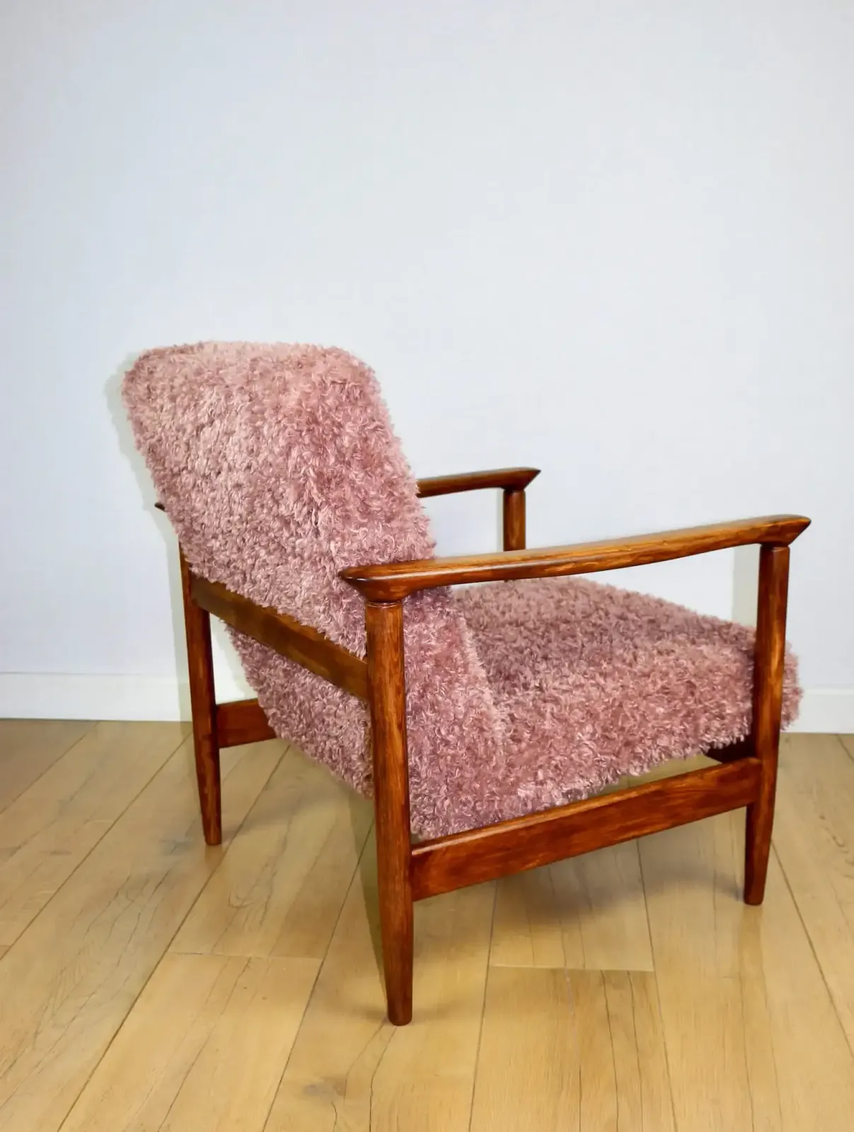 Gfm 142 Armchair Designed By Edmund Homa From The 1970s, Pink Long Hair photo vintage