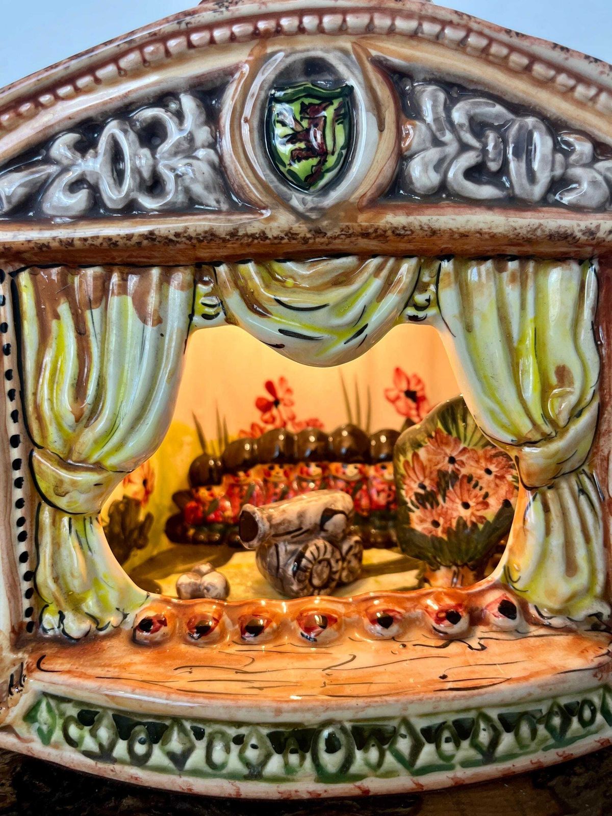 Vintage Ceramic Night Light Or Table Lamp, Designed As A Miniature Theatre Stage Diorama, Military Nutcracker Theme photo 115.0