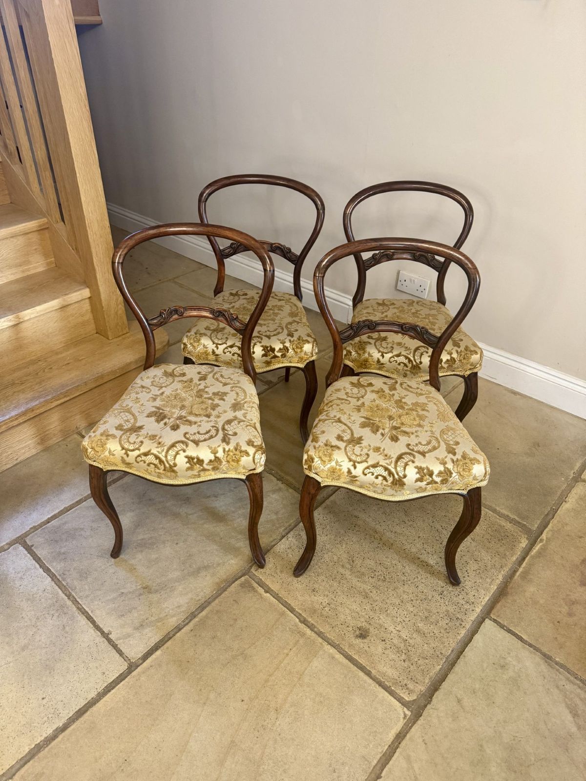 Lovely Set Of Four Victorian Rosewood Dining Chairs