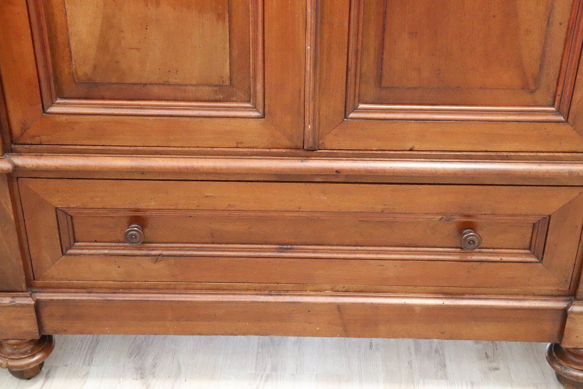 photo vinterior Large Antique 19th Century 4 Door Wardrobe In Walnut