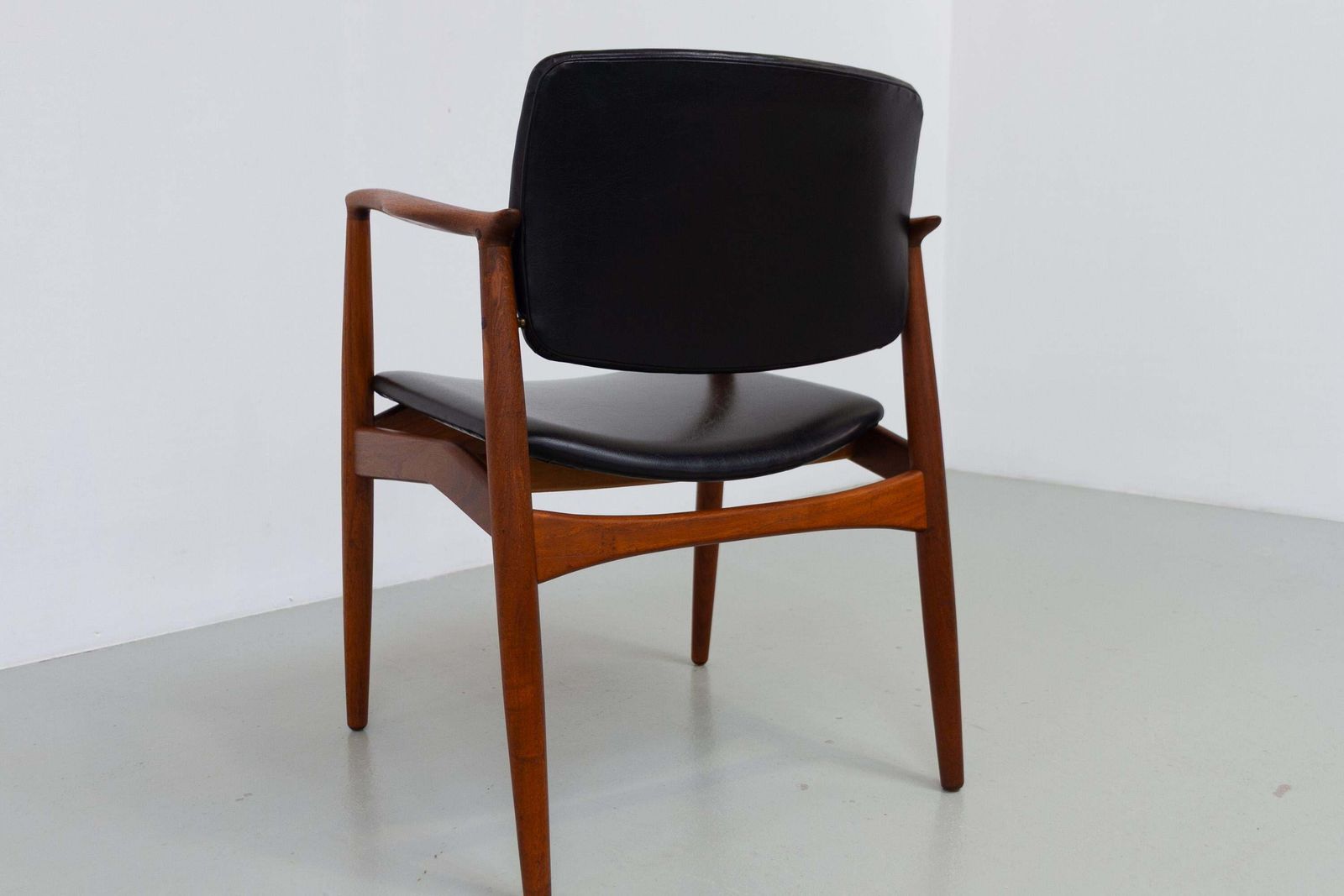 photo vintage Danish Teak Captain's Chair By Erik Buch For ørum, 1960s.