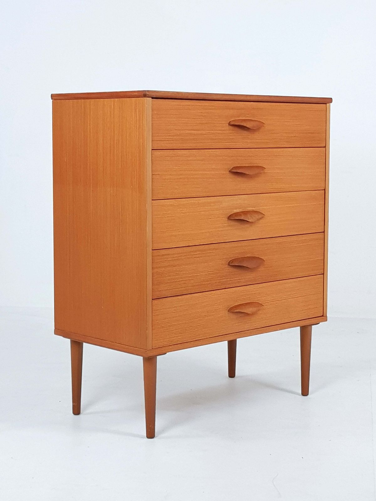 photo furniture Mid Century Austin Suite Chest Of Drawers