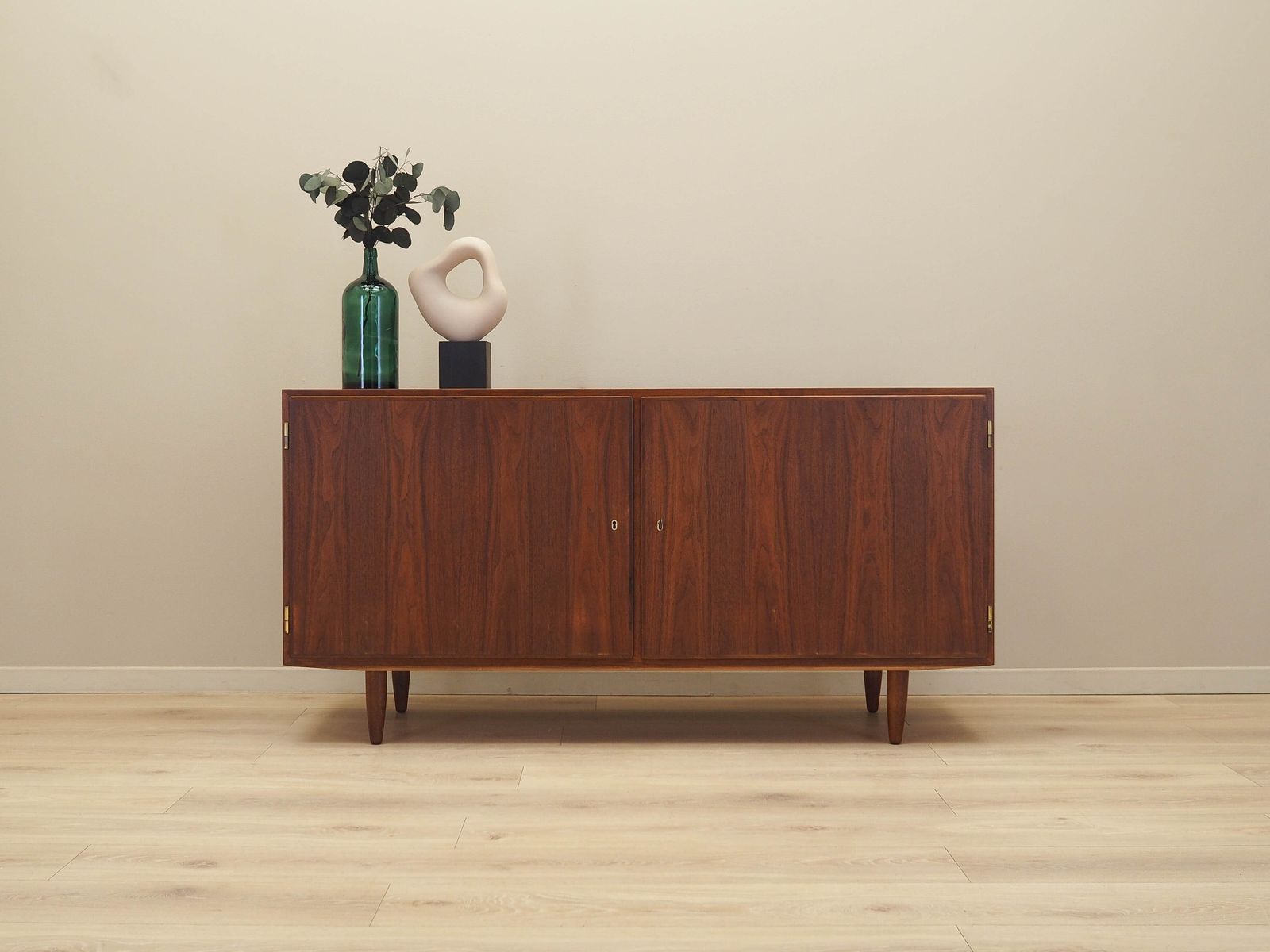 Walnoot Kast, Deens Design, Jaren 1970, Ontwerper: Carlo Jensen, Fabrikant: Hundevad photo furniture