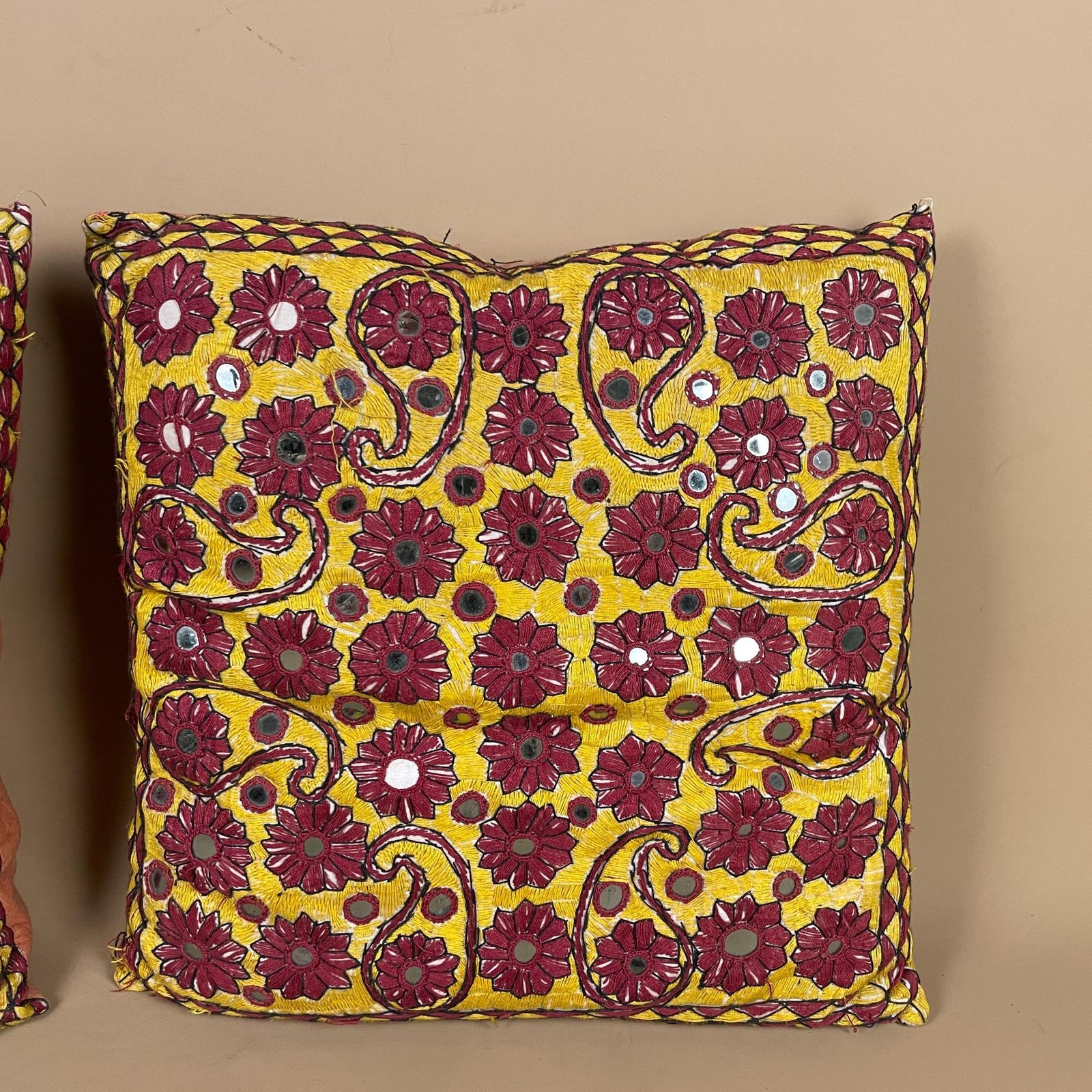Pair Of Antique Indian Traditional Cushions Embroidered Floral Shisha Mirrrorwork Scatter Pillow 40x40cm Square Pattern Handmade Decorative photo vinterior