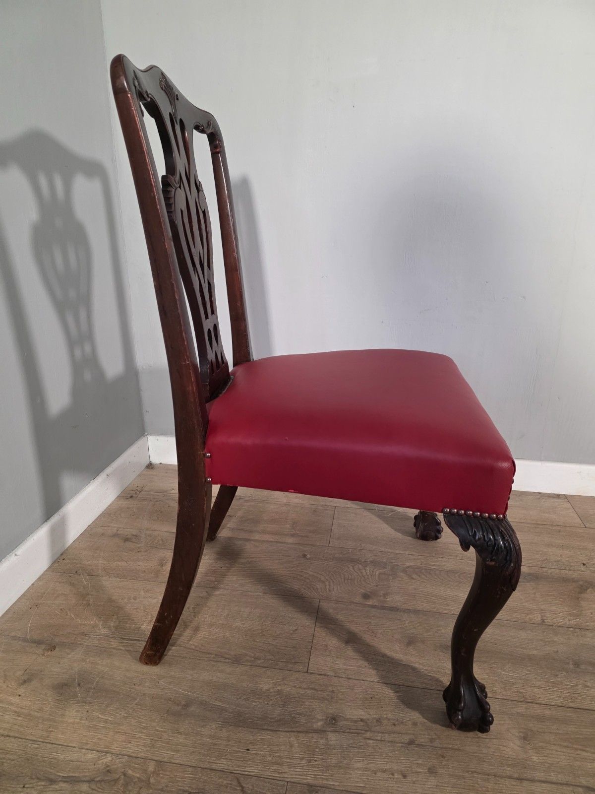 photo furniture Set Of 4 Antique Mahogany Chippendale Style Dining Chairs 1900s