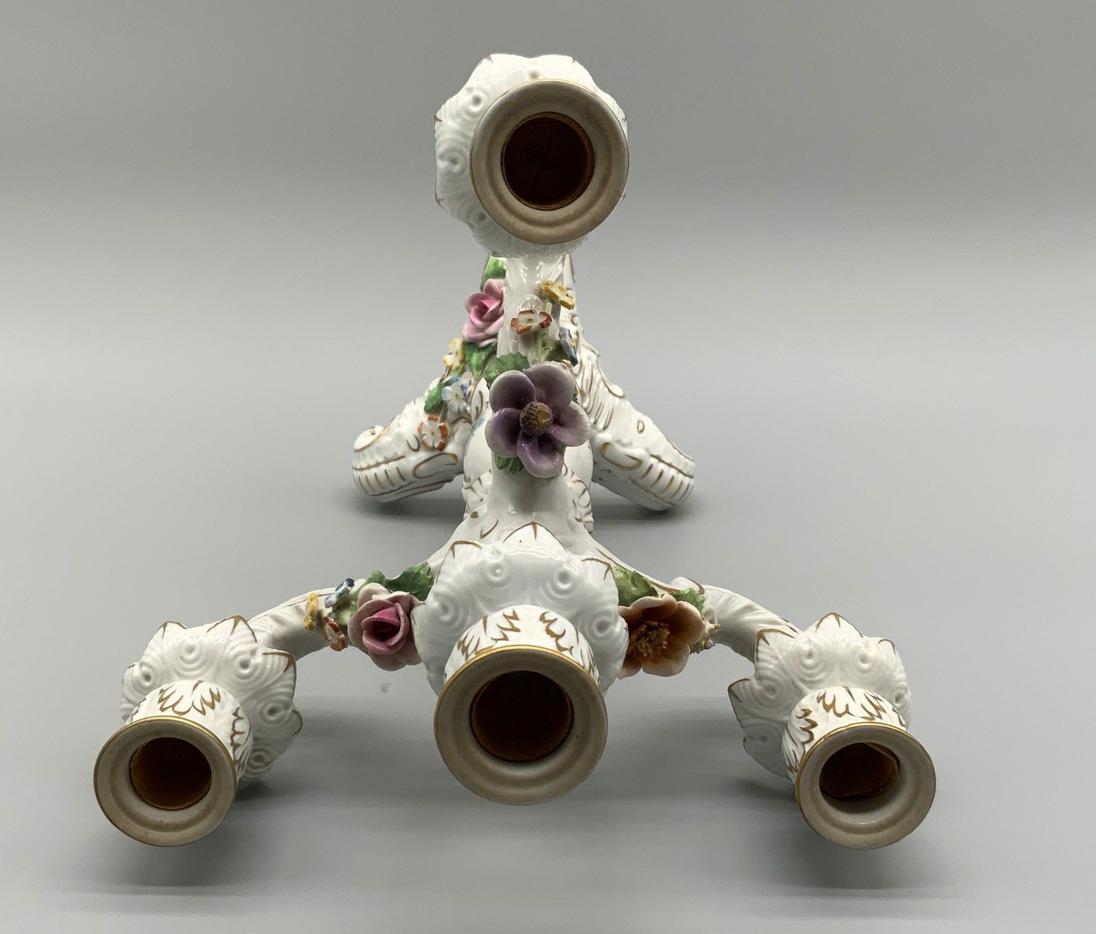 photo vinterior Pair Beautiful Rococo Style Floral Porcelain 4 Branch Candelabra Candlesticks
