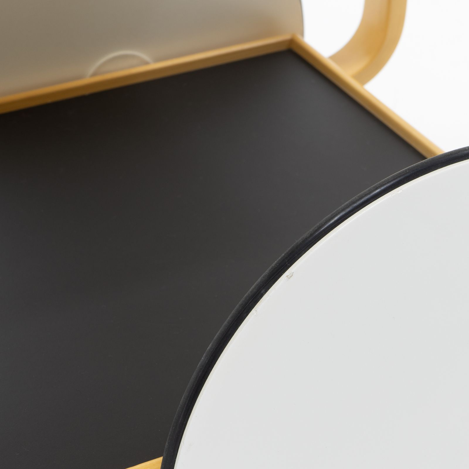 Alvar Aalto Serving Trolley 901, Artek Finland photo Furniture