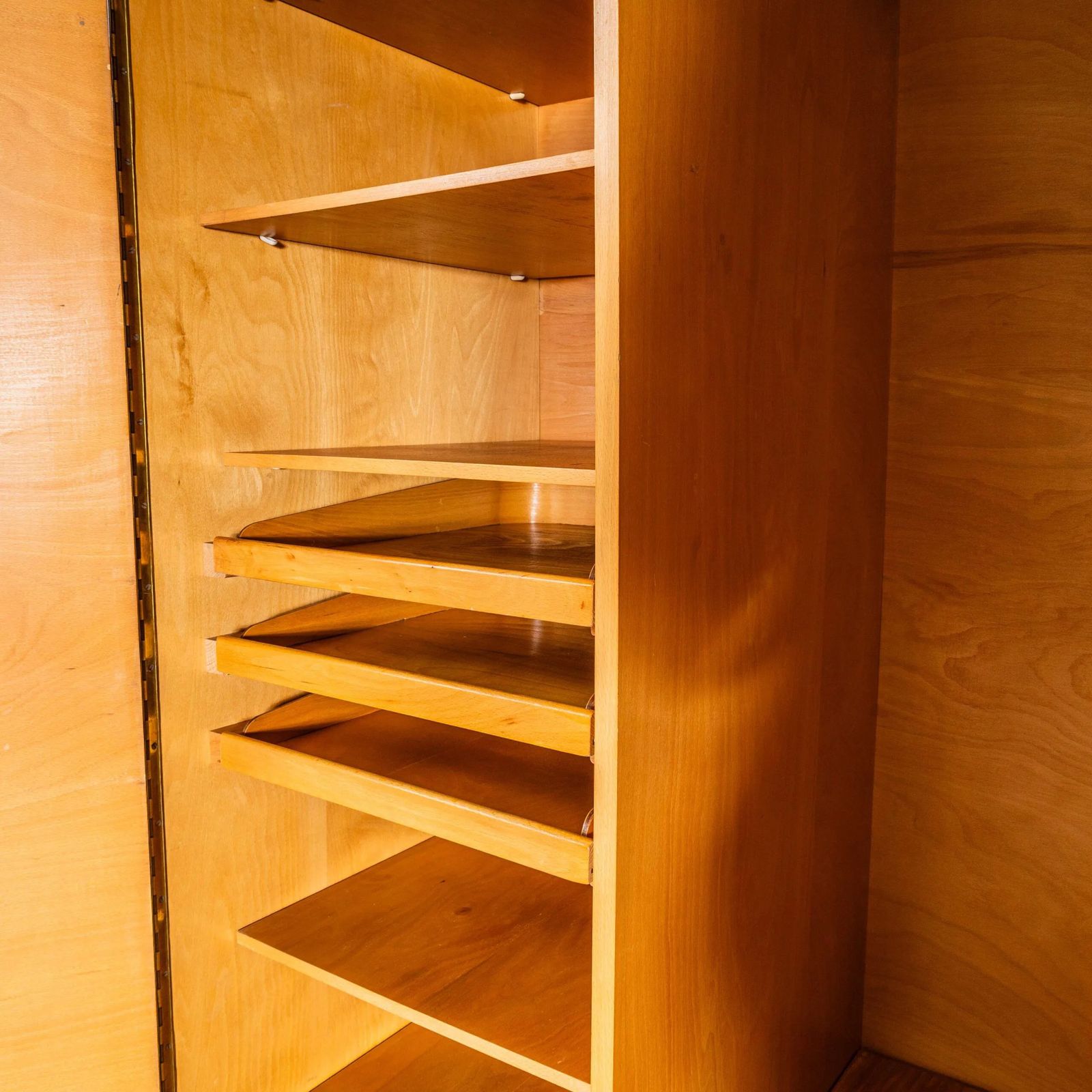 1970’s Dark Rich Walnut Mid Century Wardrobe photo Furniture