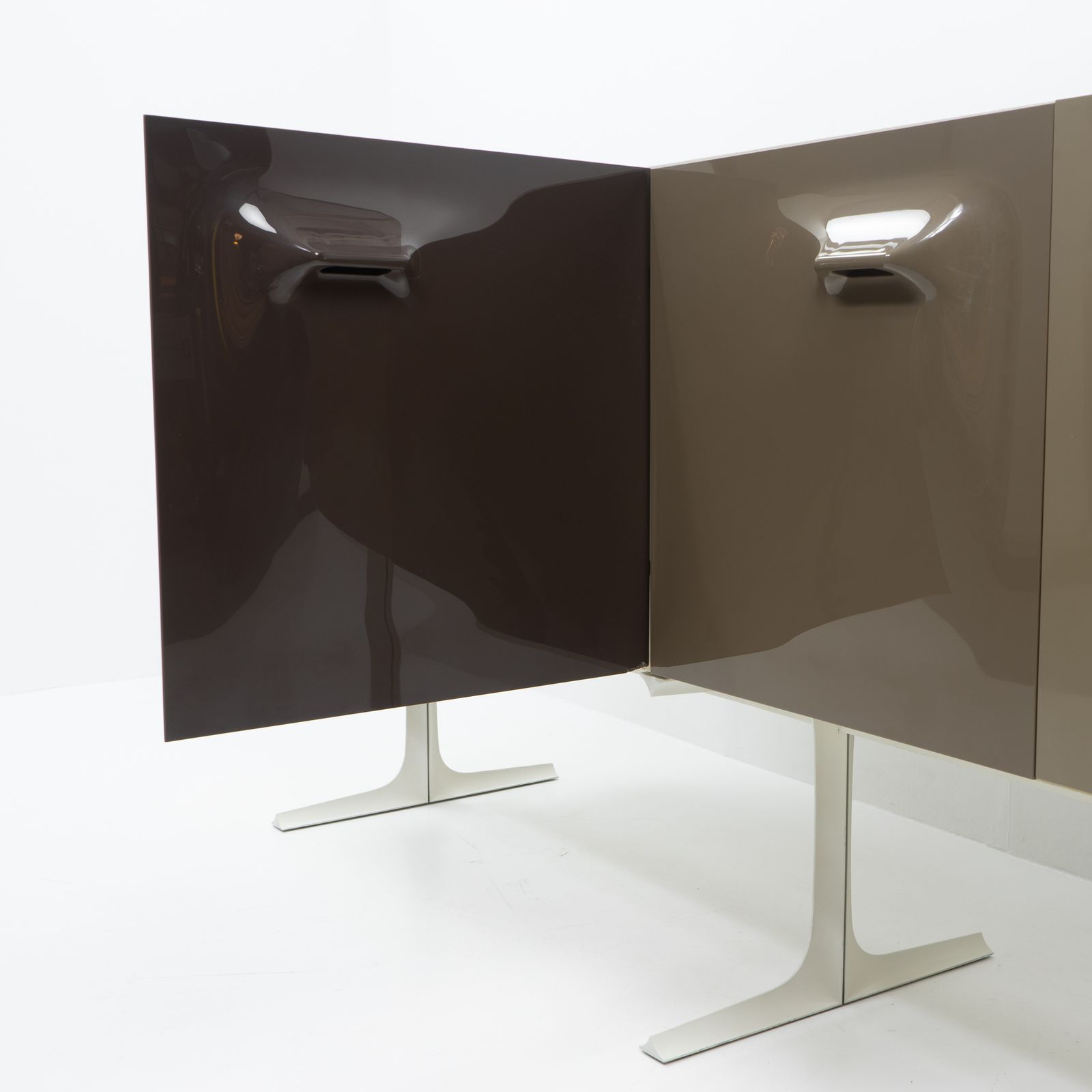 8300.0 Df 2000 Sideboard, Raymond Loewy For Doubinsky Frères, France, 1960s photo