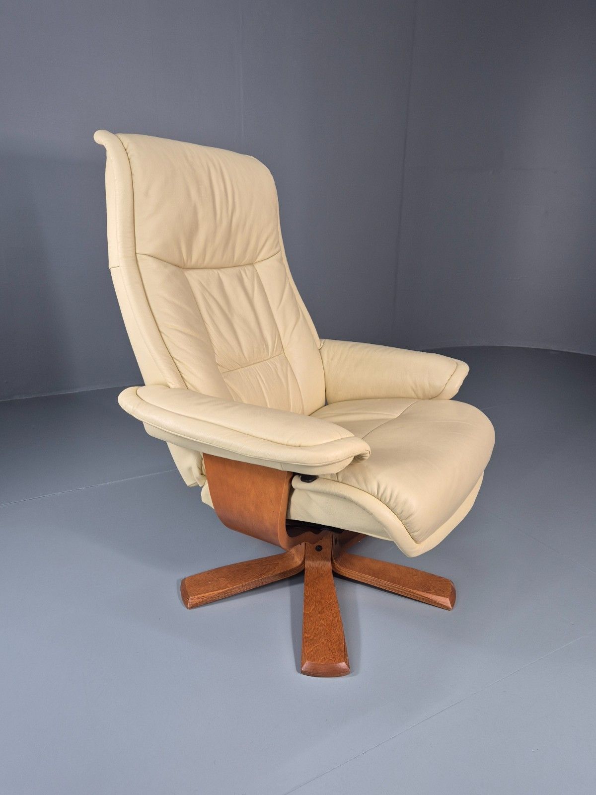 Vintage Danish Swivel Recline Lounge Chair Cream Leather 1990s  Eb11400 Mswi photo for sale