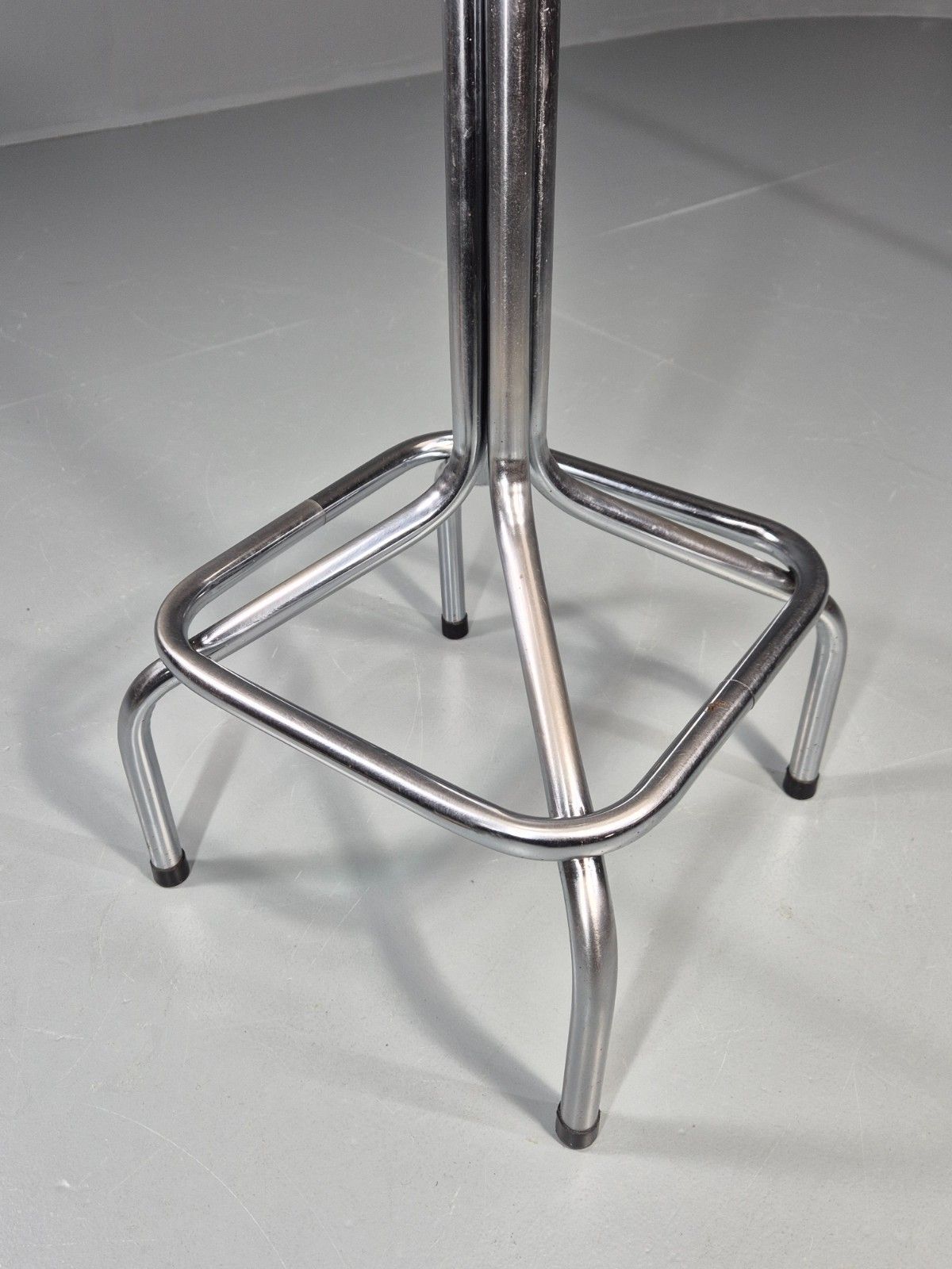 Vintage 1980s Bar Sttol Chrome And Black Vinyl Bauhaus Retro Eb11275 Mdin photo buy