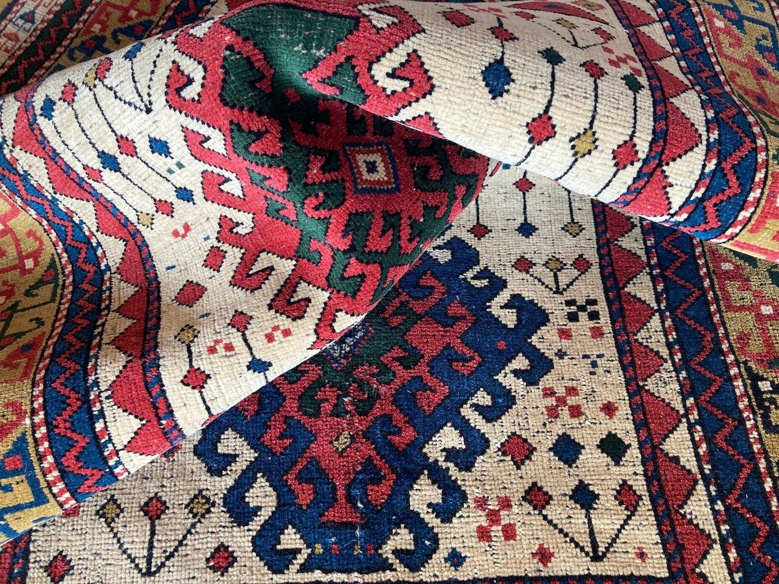 photo vintage Antique Caucasian Kazak Rug 1.82m X 0.97m