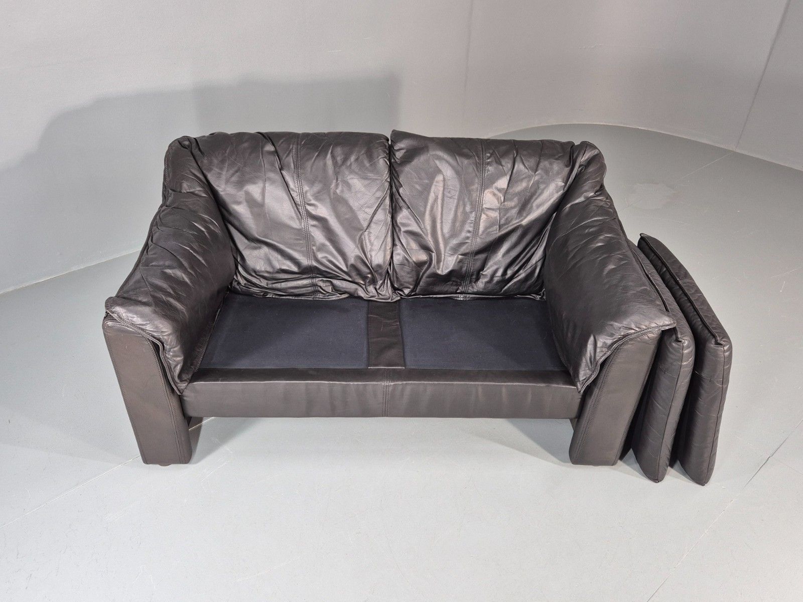 Vintage Thams Two Seater Sofa Black Leather 1980s Retro  Eb11254 M2ss photo 450.0
