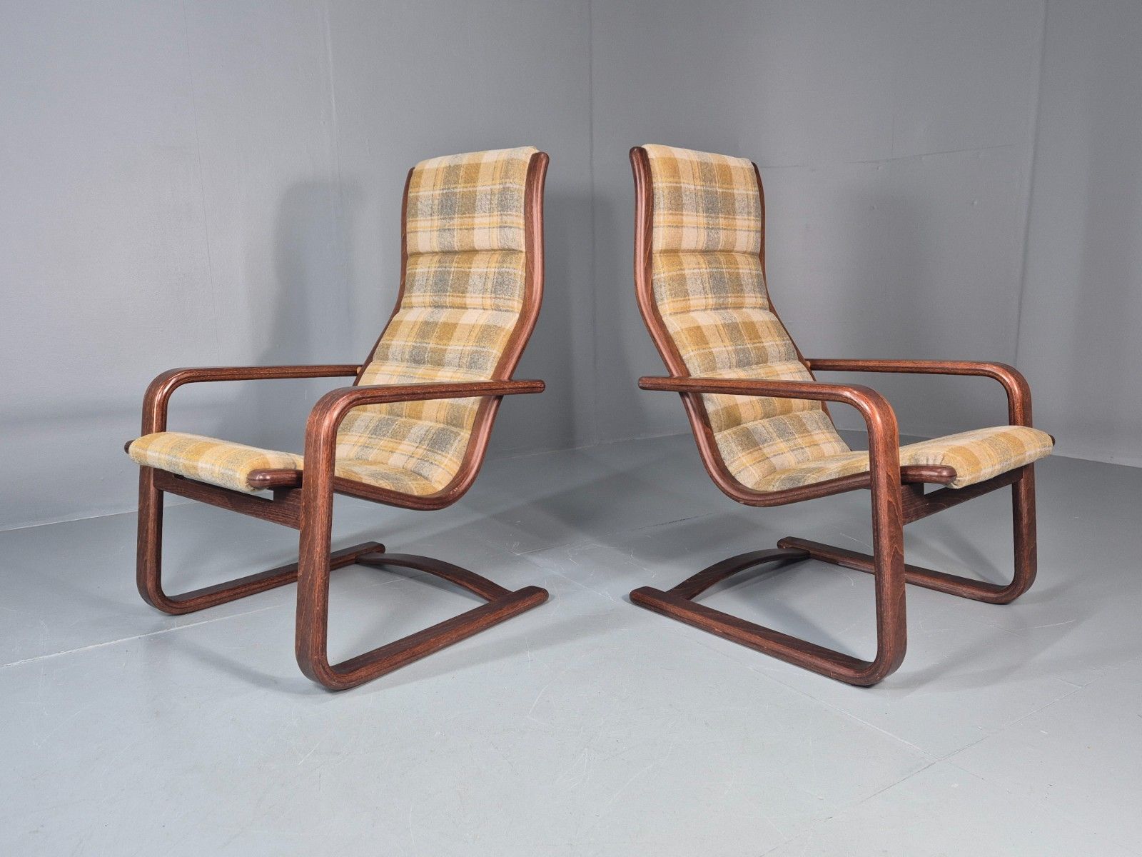 2 Mid Century Lounge Chairs New Upholstery 1970s Retro Danish  Eb10325 Mben